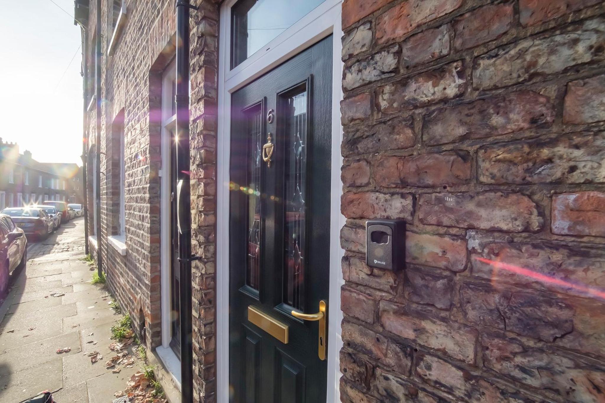 Three-Bedroom House - Photo 14