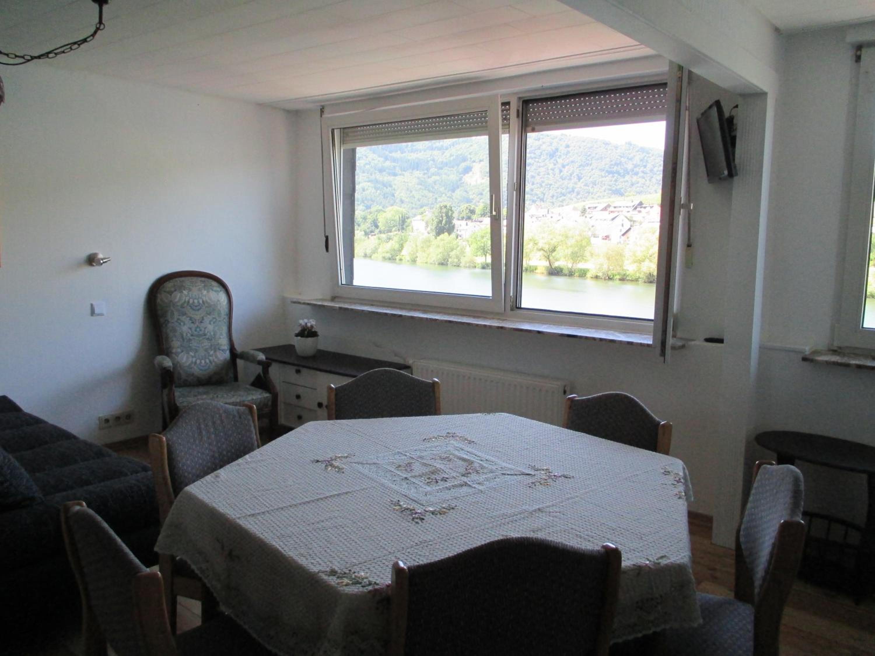 Apartment 4 photo 1