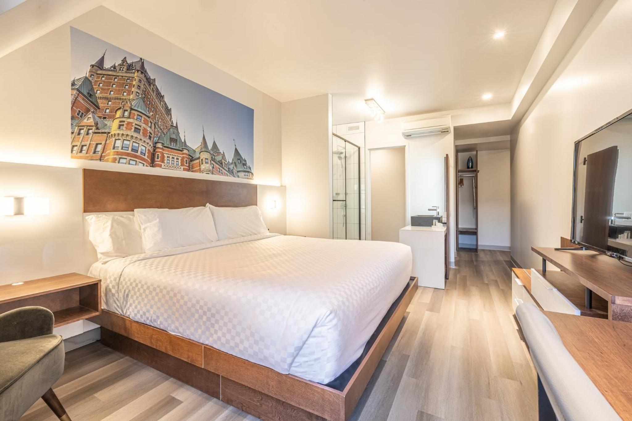 Deluxe King Room