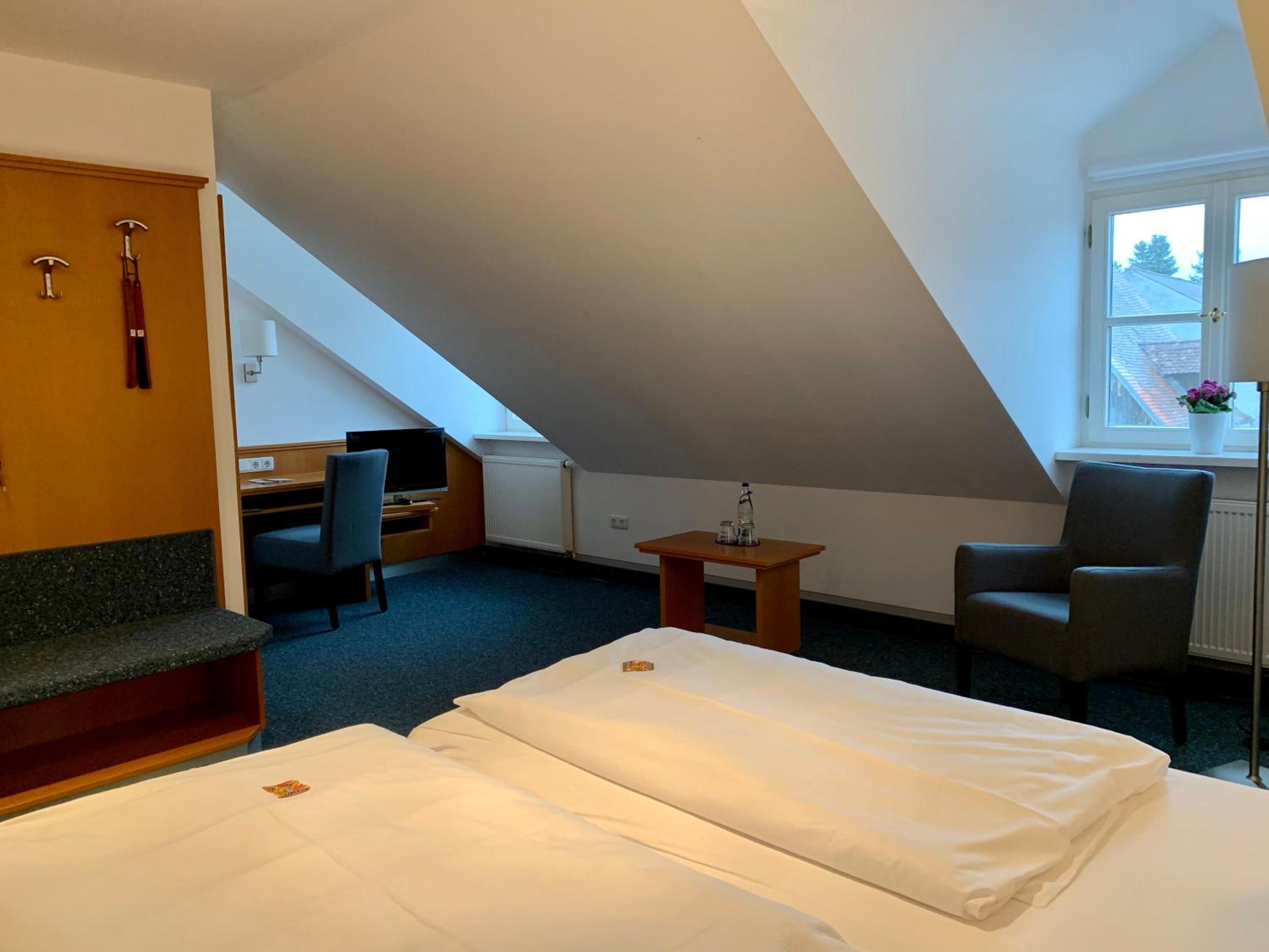 Standard Double Room - Photo 4