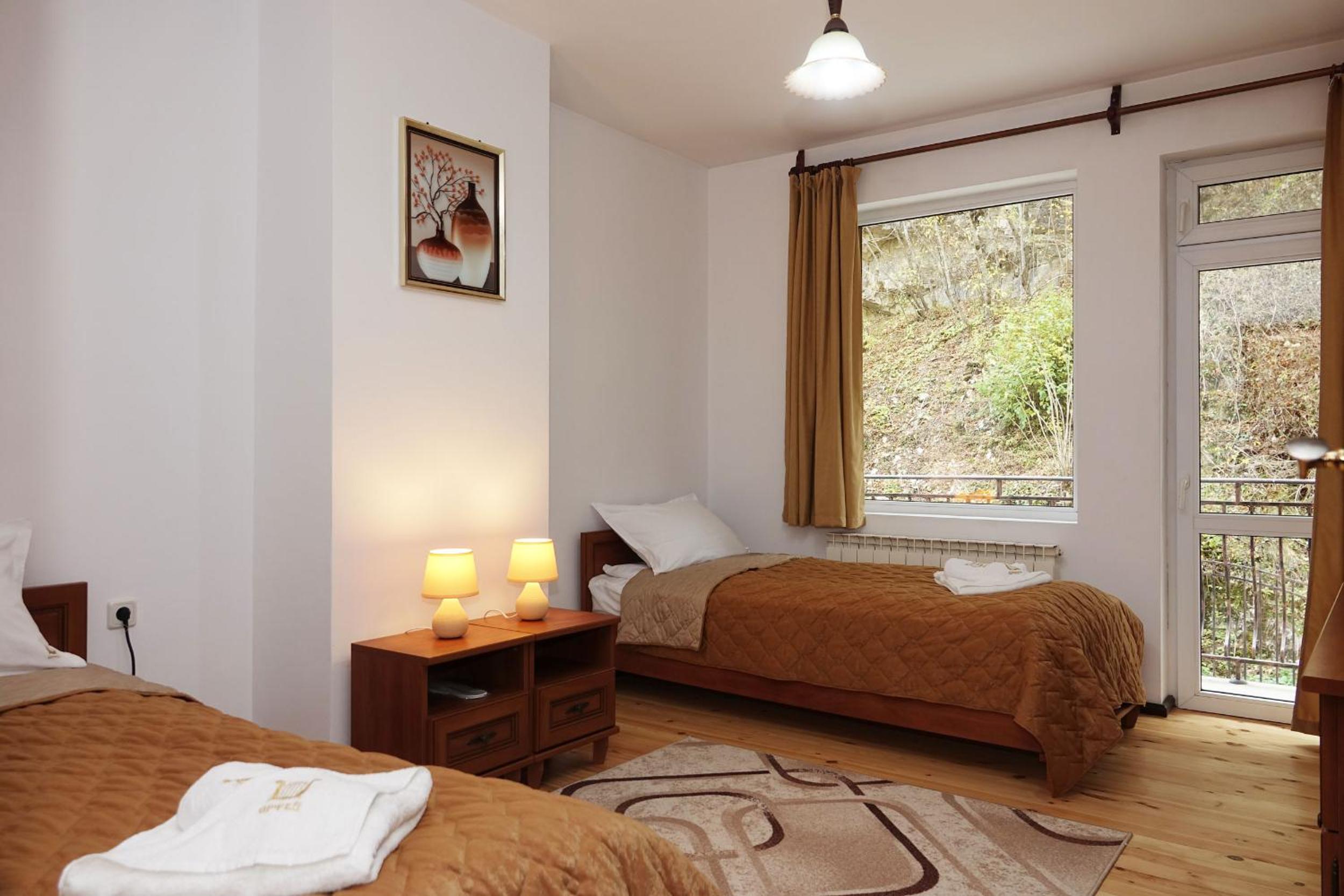 Double or Twin Room with Private Bathroom photo 1