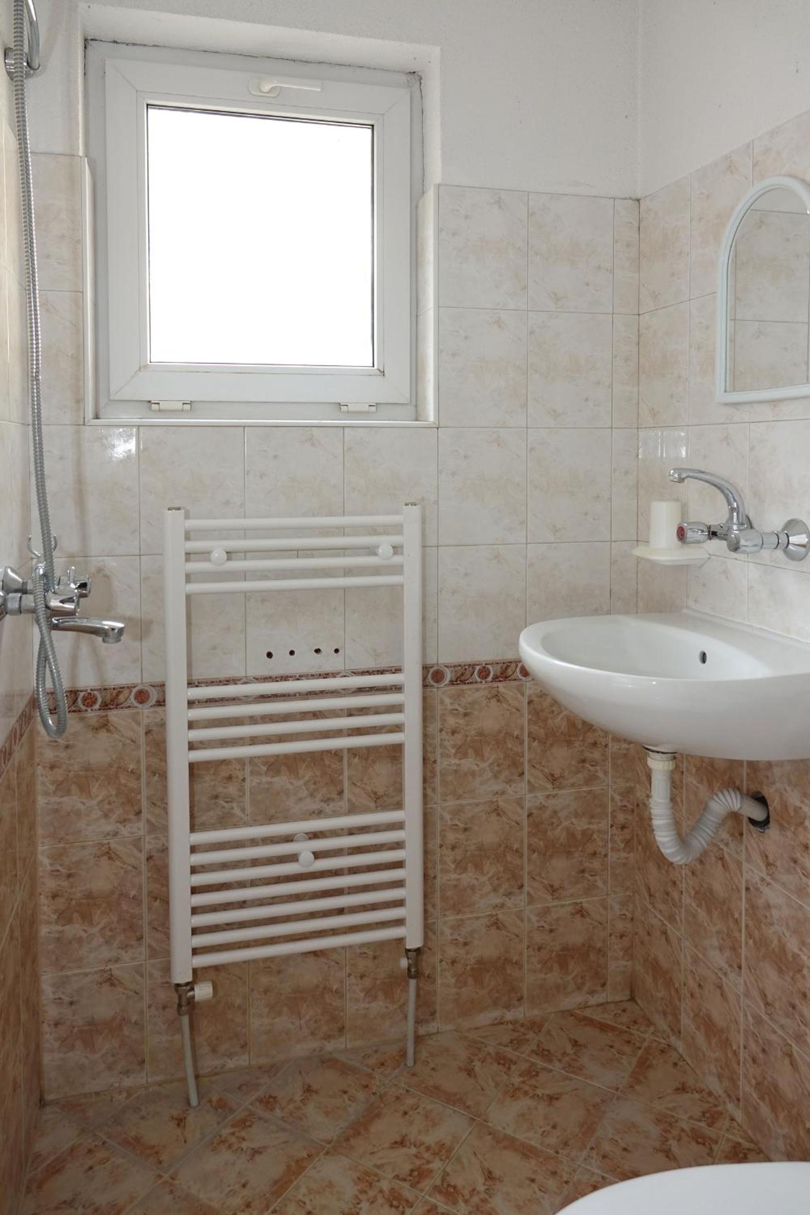 Two-Bedroom Apartment - Photo 4