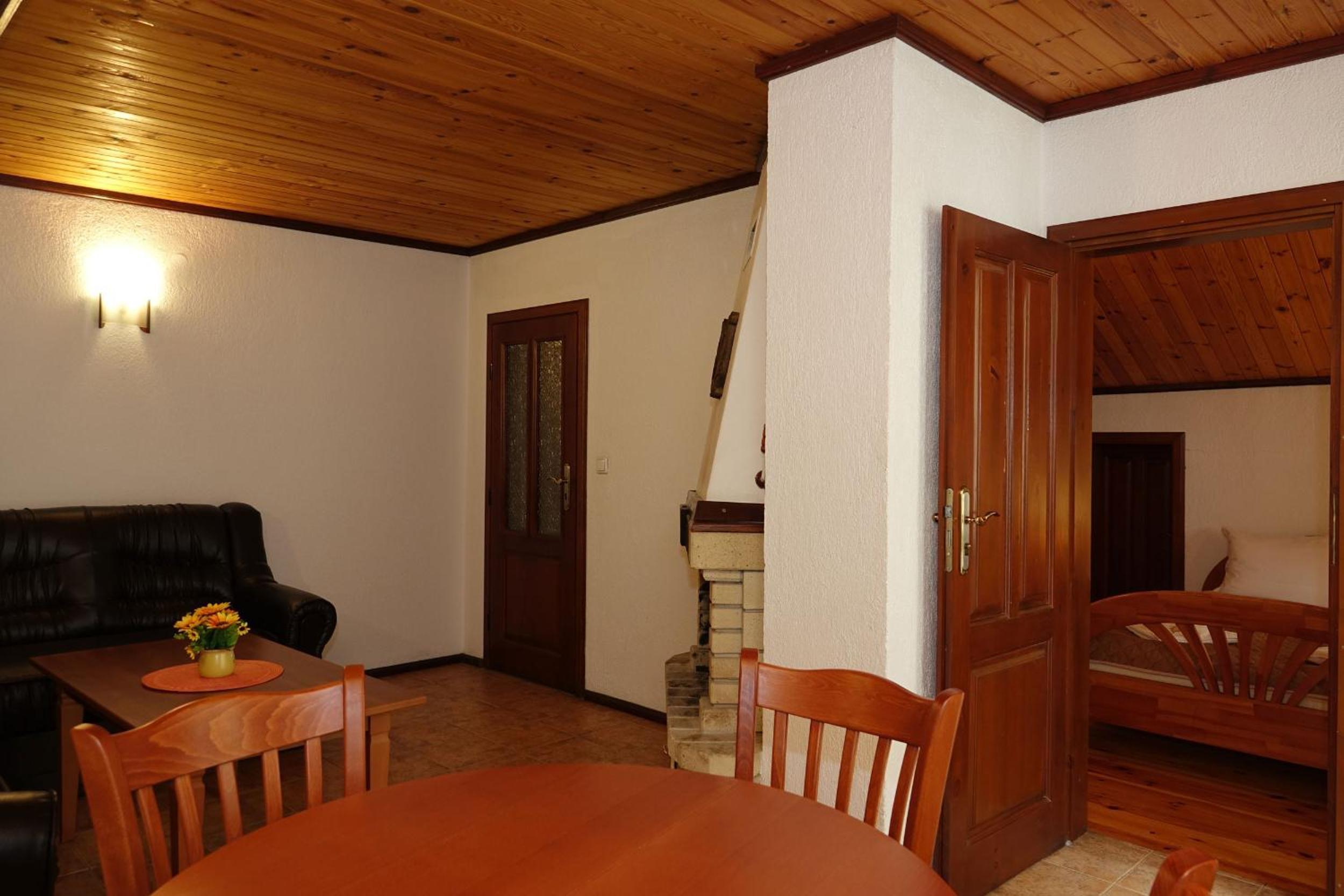 Two-Bedroom Apartment - Photo 6