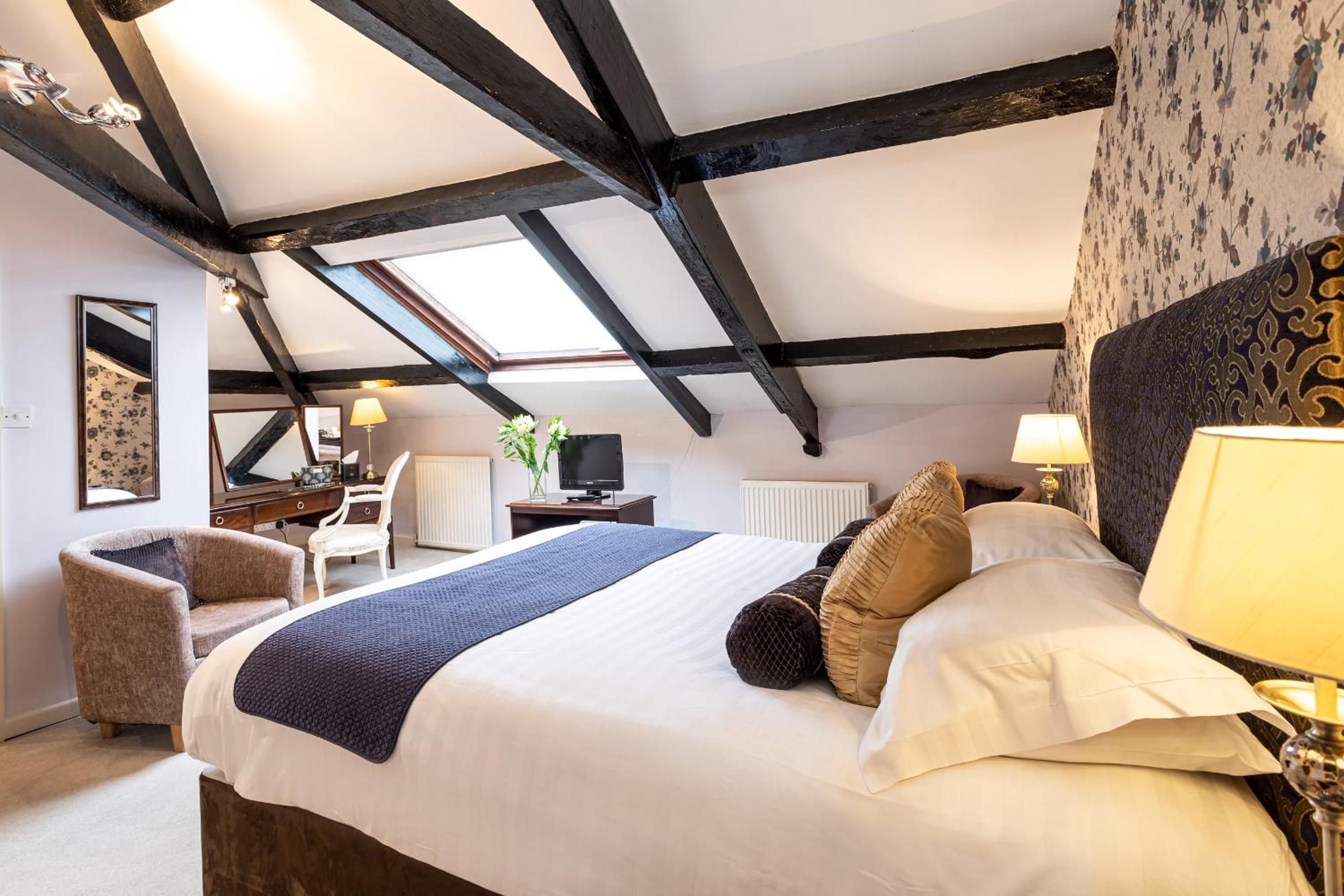 Double Room with Bath - Photo 2