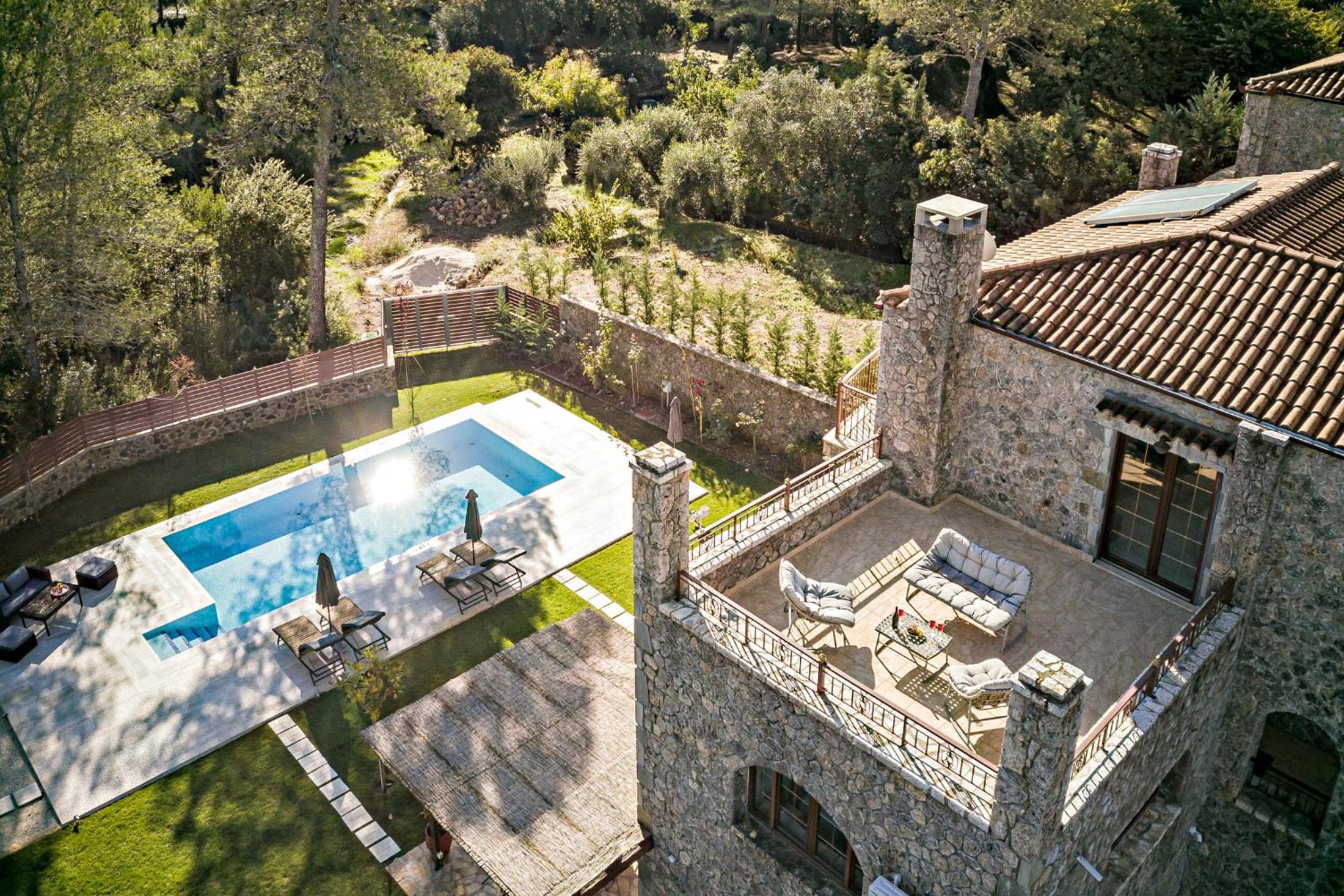 Villa photo 2