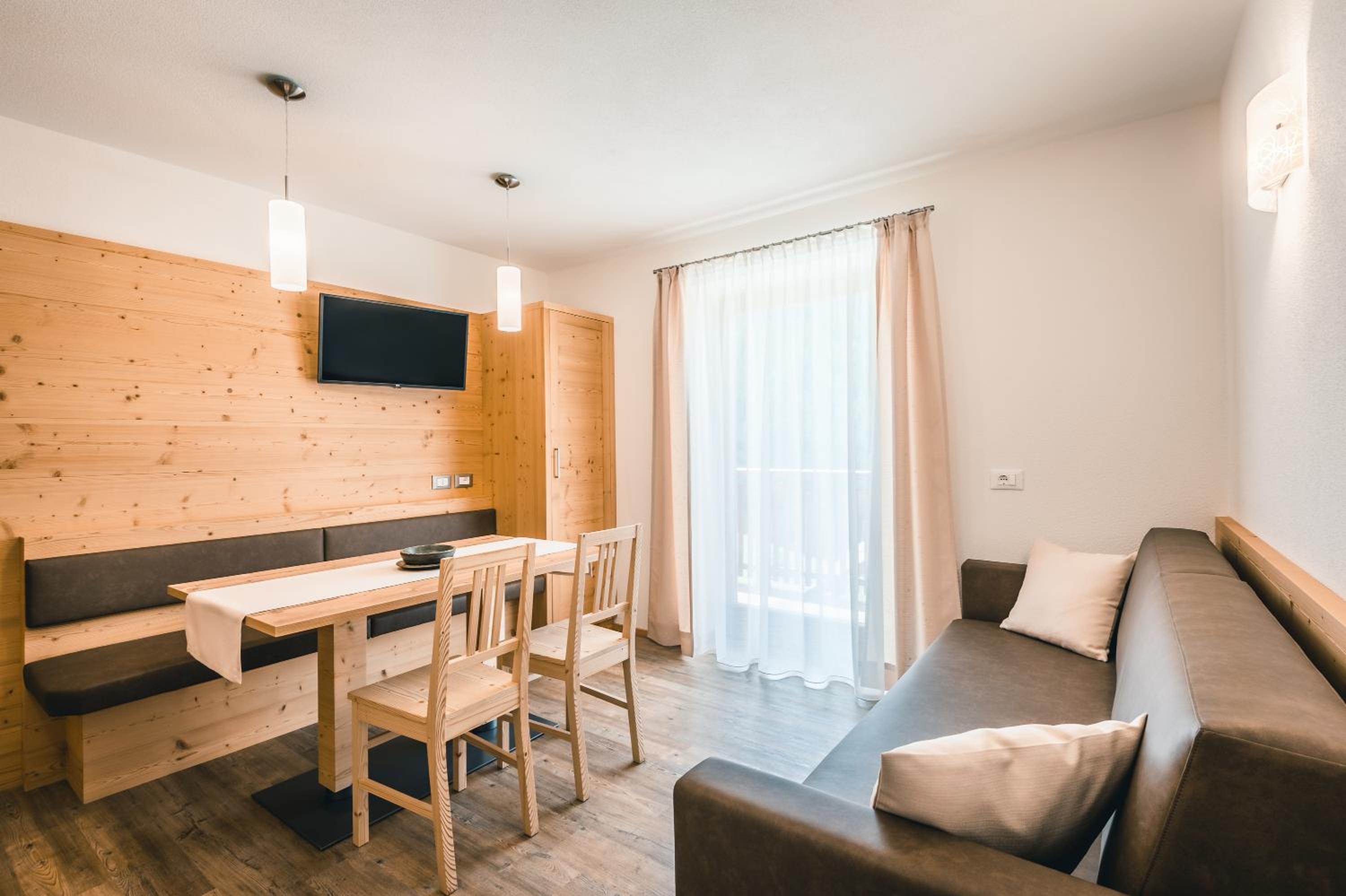 Superior One-Bedroom Apartment with Balcony photo 3