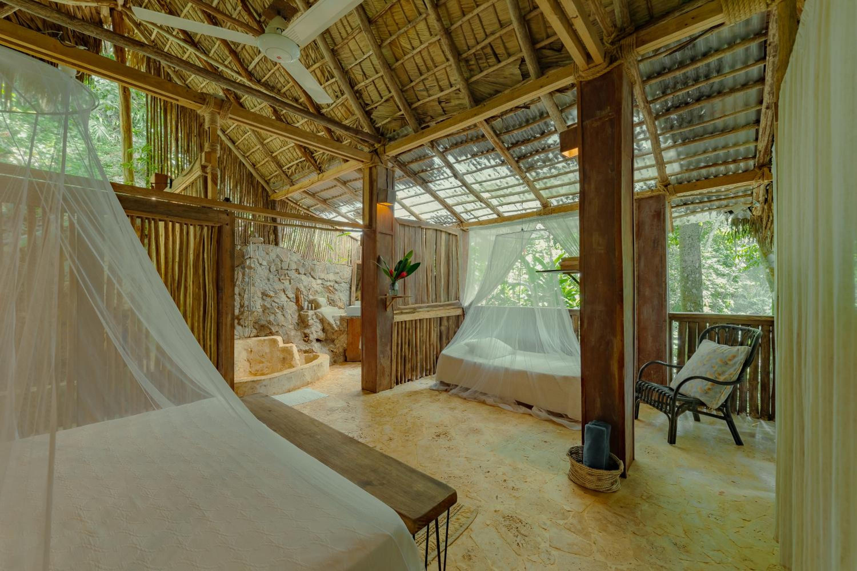Deluxe Double Room (2 Adults + 1 Child)