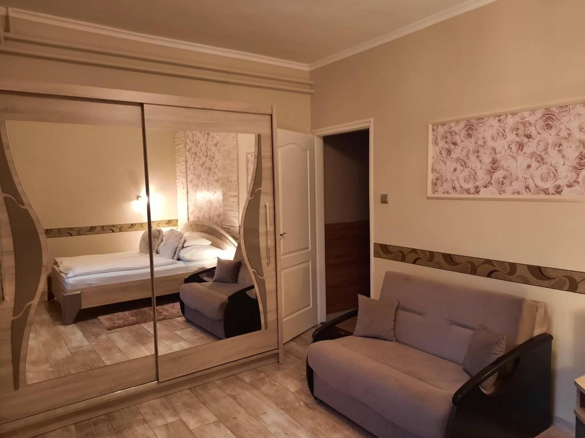 Two-Bedroom Apartment - Photo 7