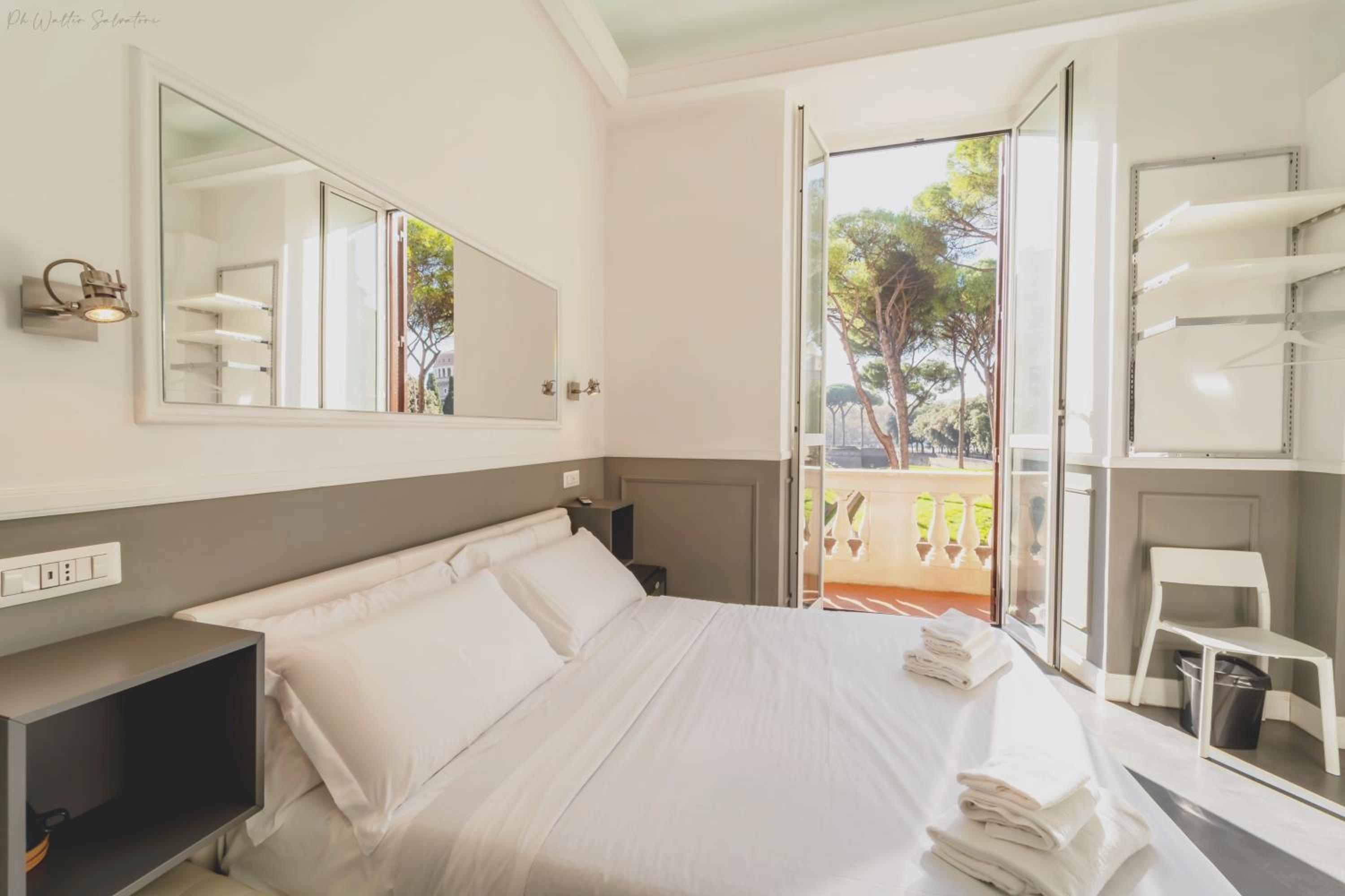 Queen Room with Two Queen Beds photo 1