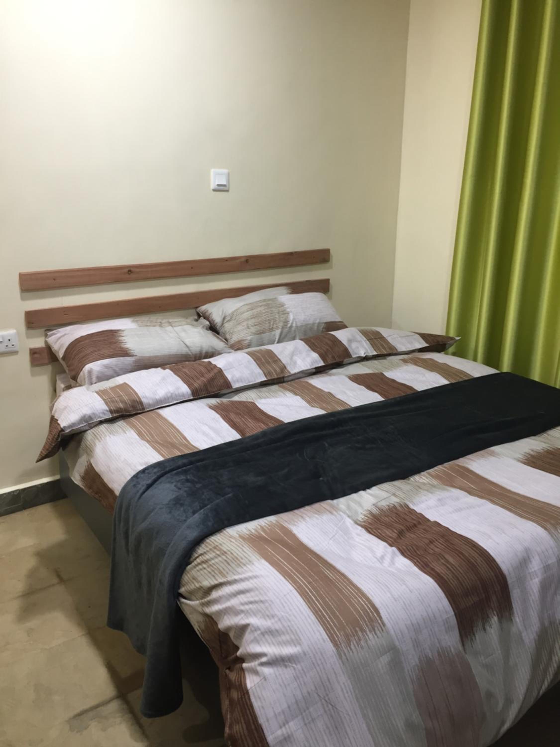 Standard Double Room - Photo 11