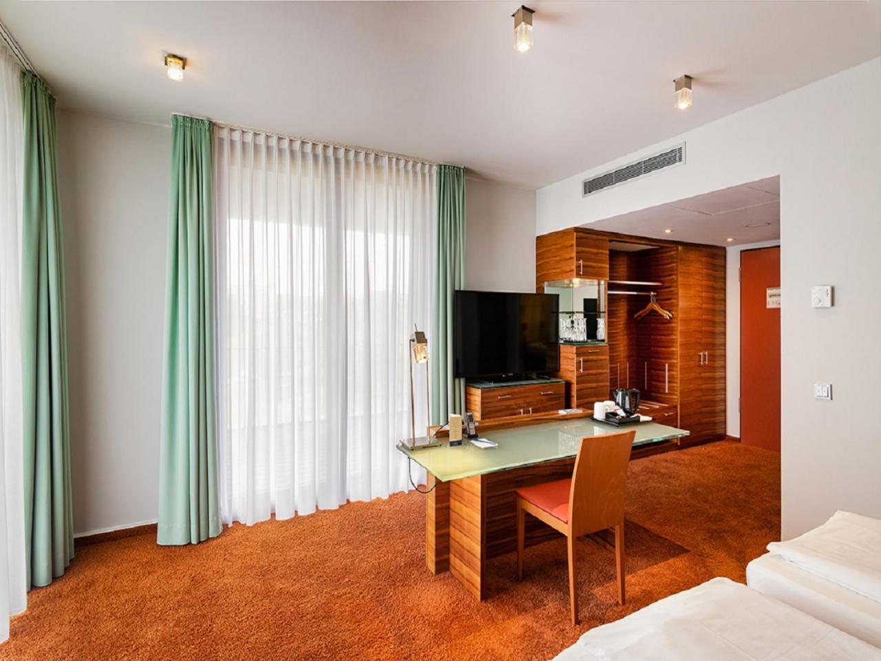 Double Room with Balcony photo 3