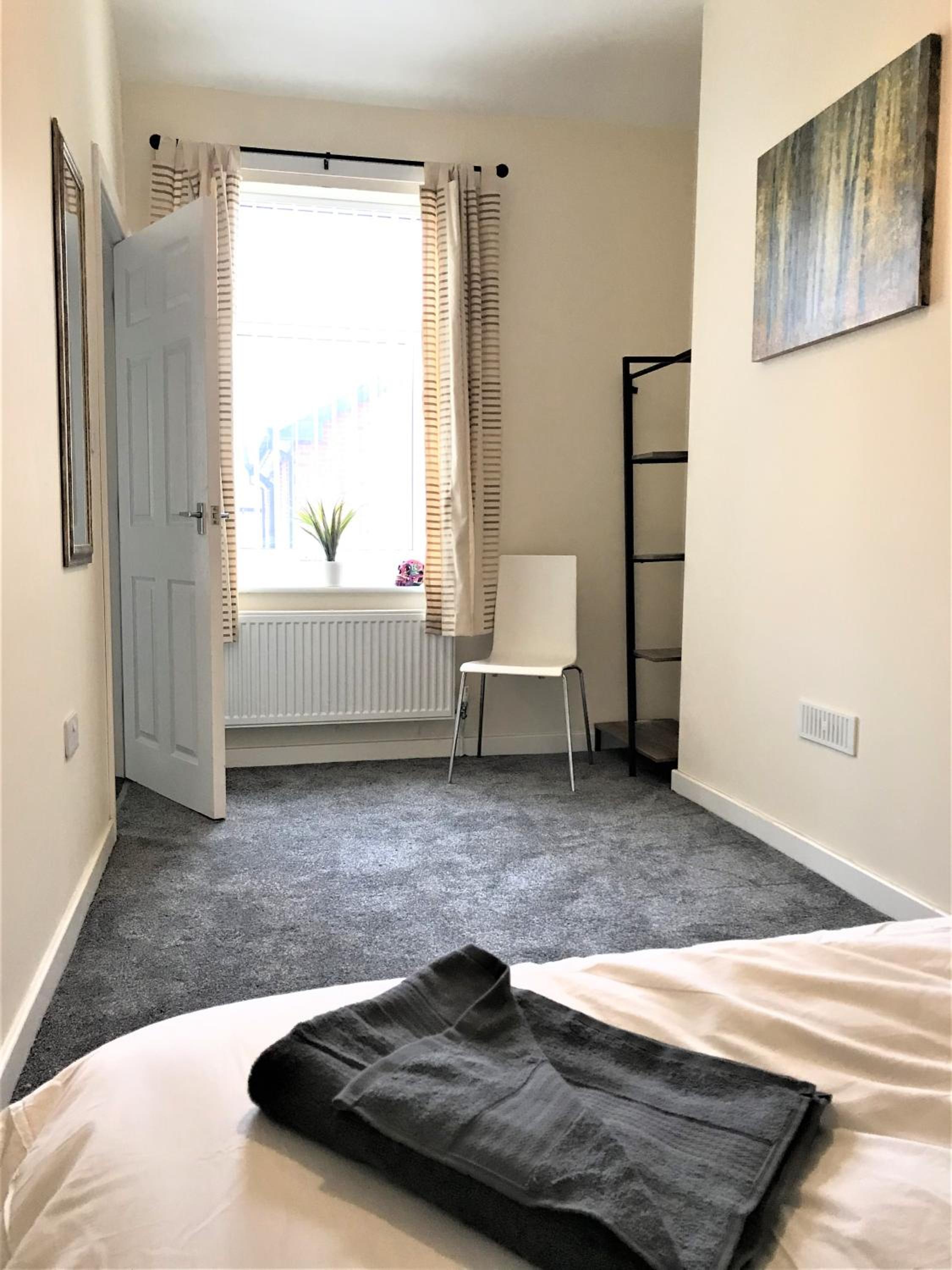 Two-Bedroom House - Photo 13