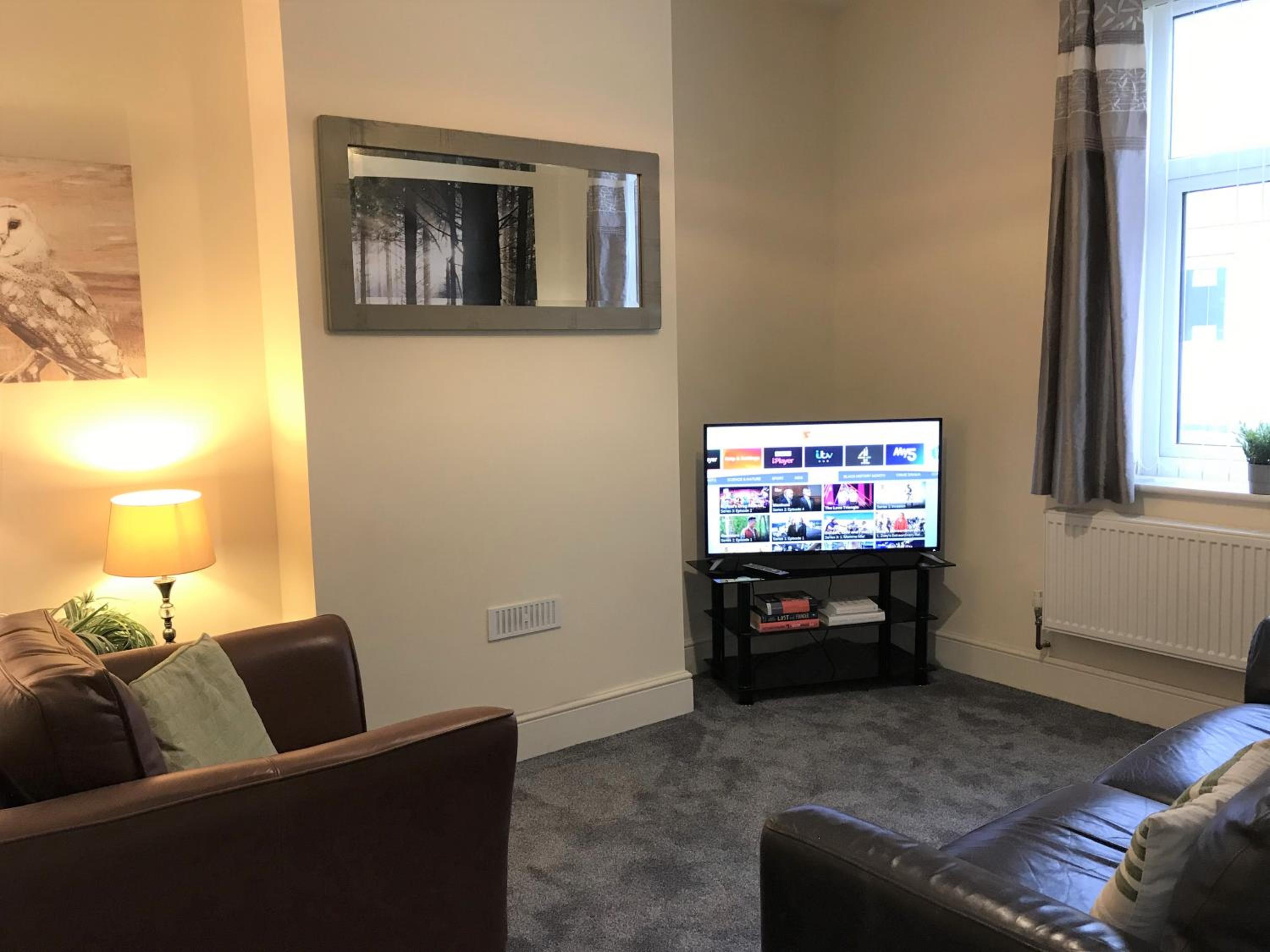Two-Bedroom House - Photo 18