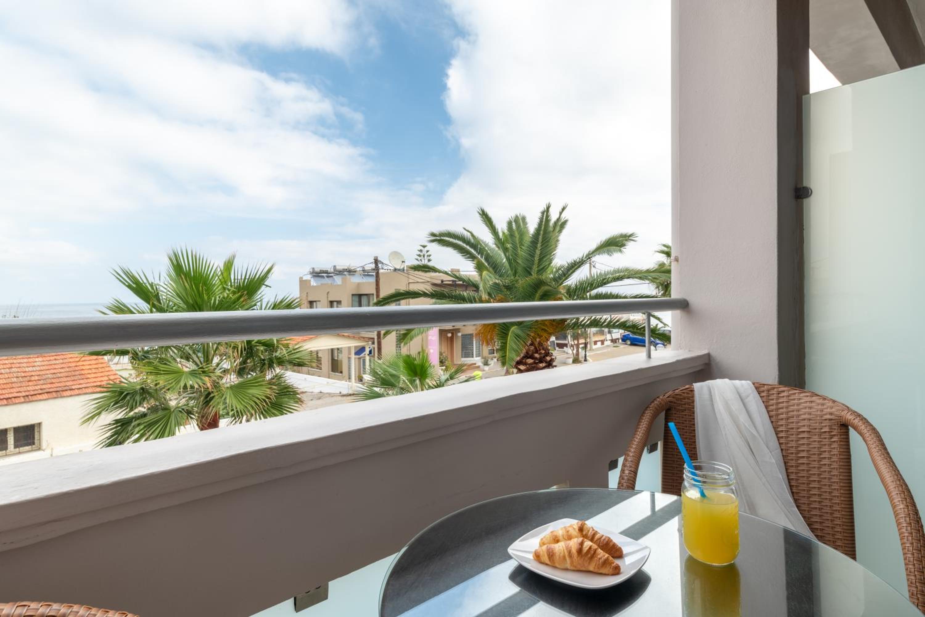 Luxury Studio with Sea View photo 3