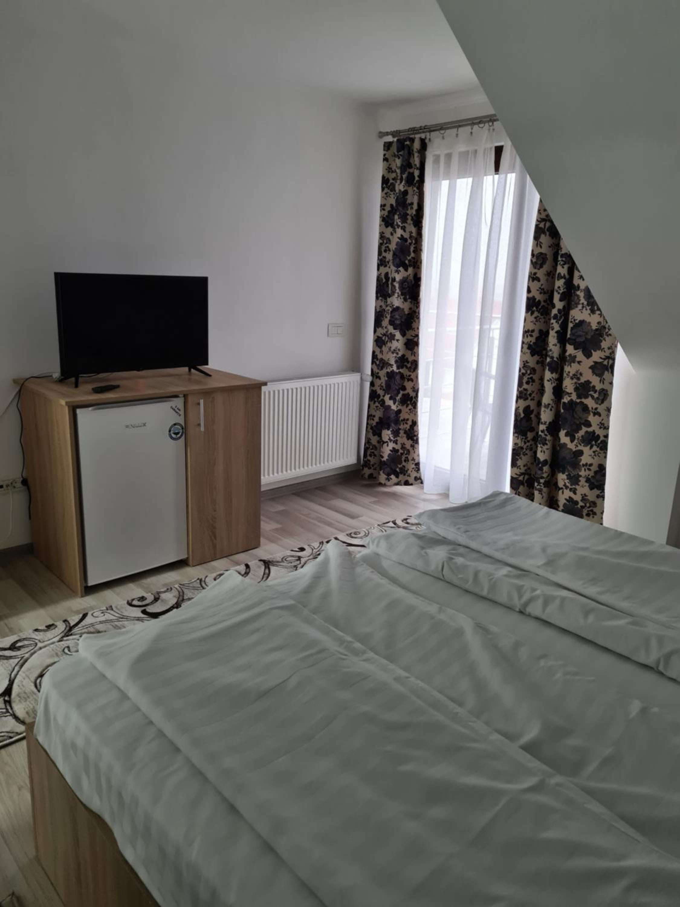 Double Room with Balcony - Photo 6