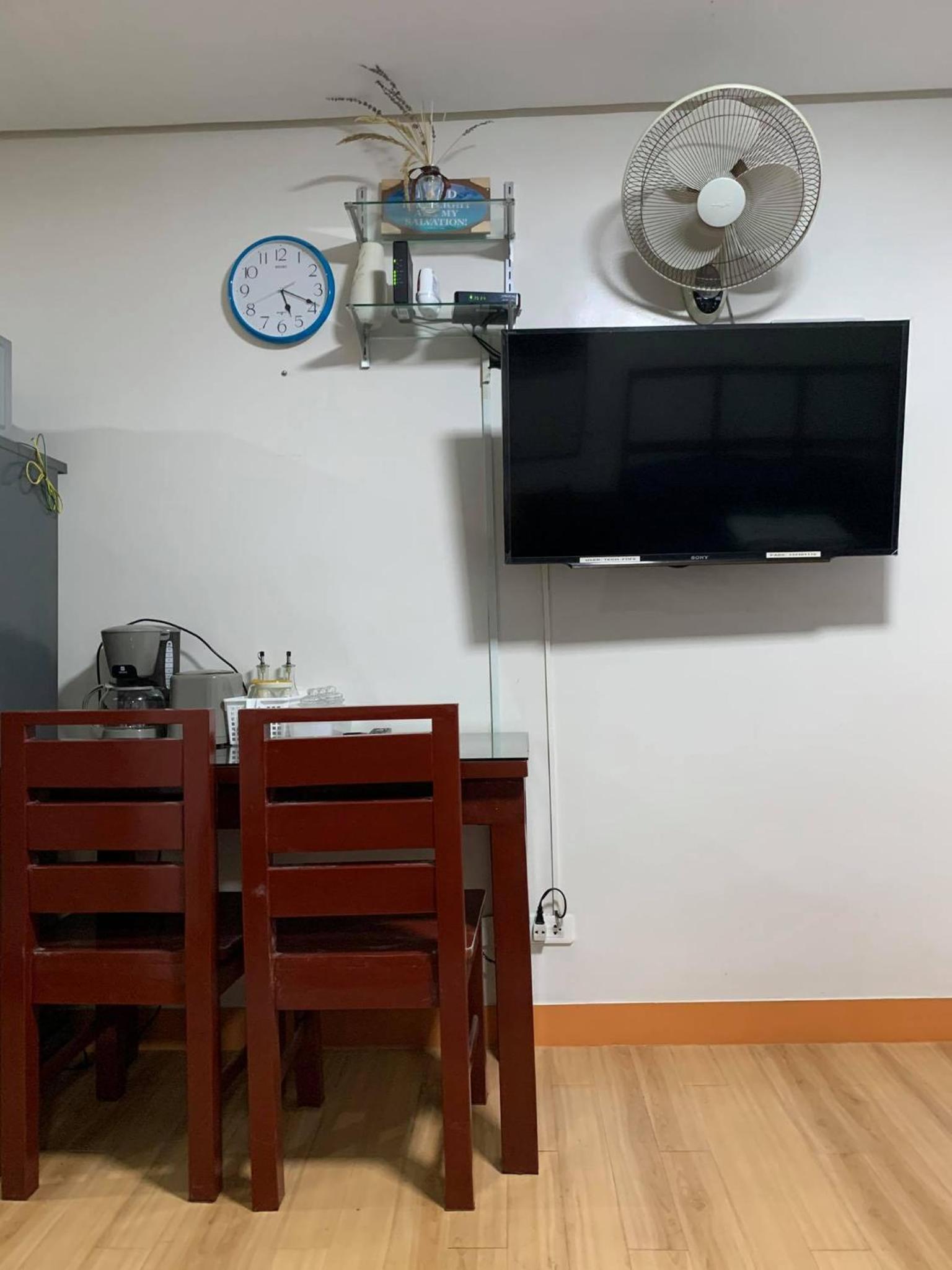 Studio Apartment - Photo 11