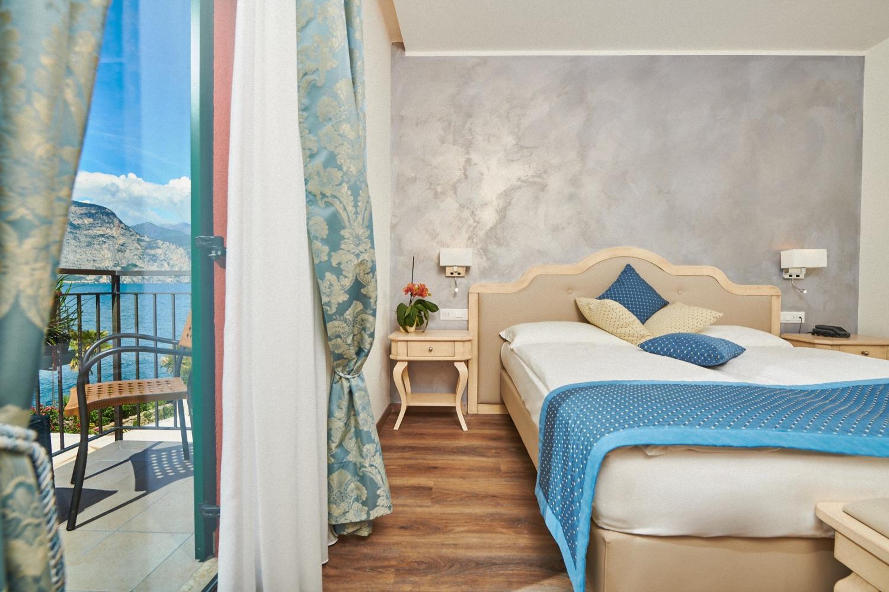 Suite with Garden View photo 1