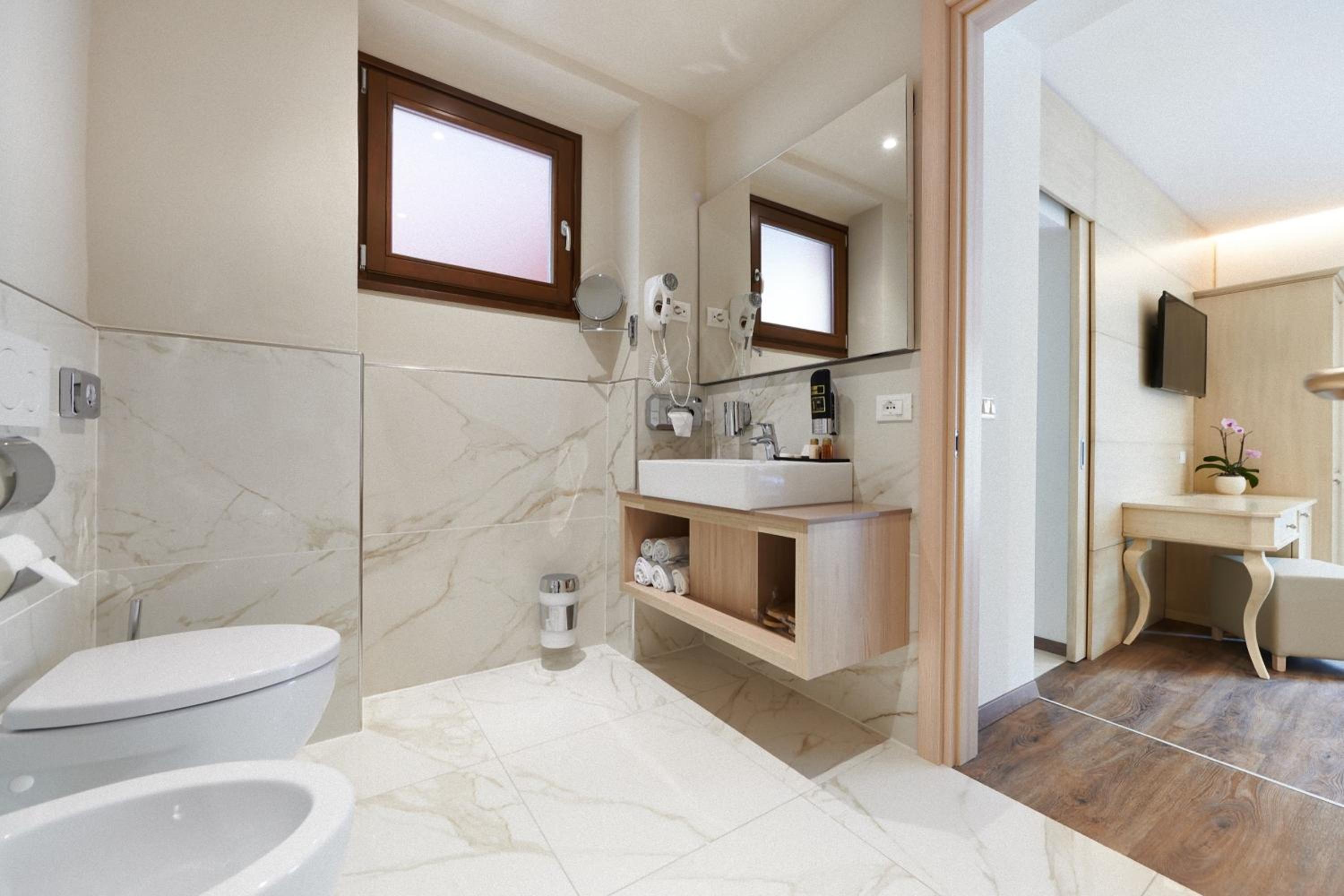 Suite with Garden View photo 3