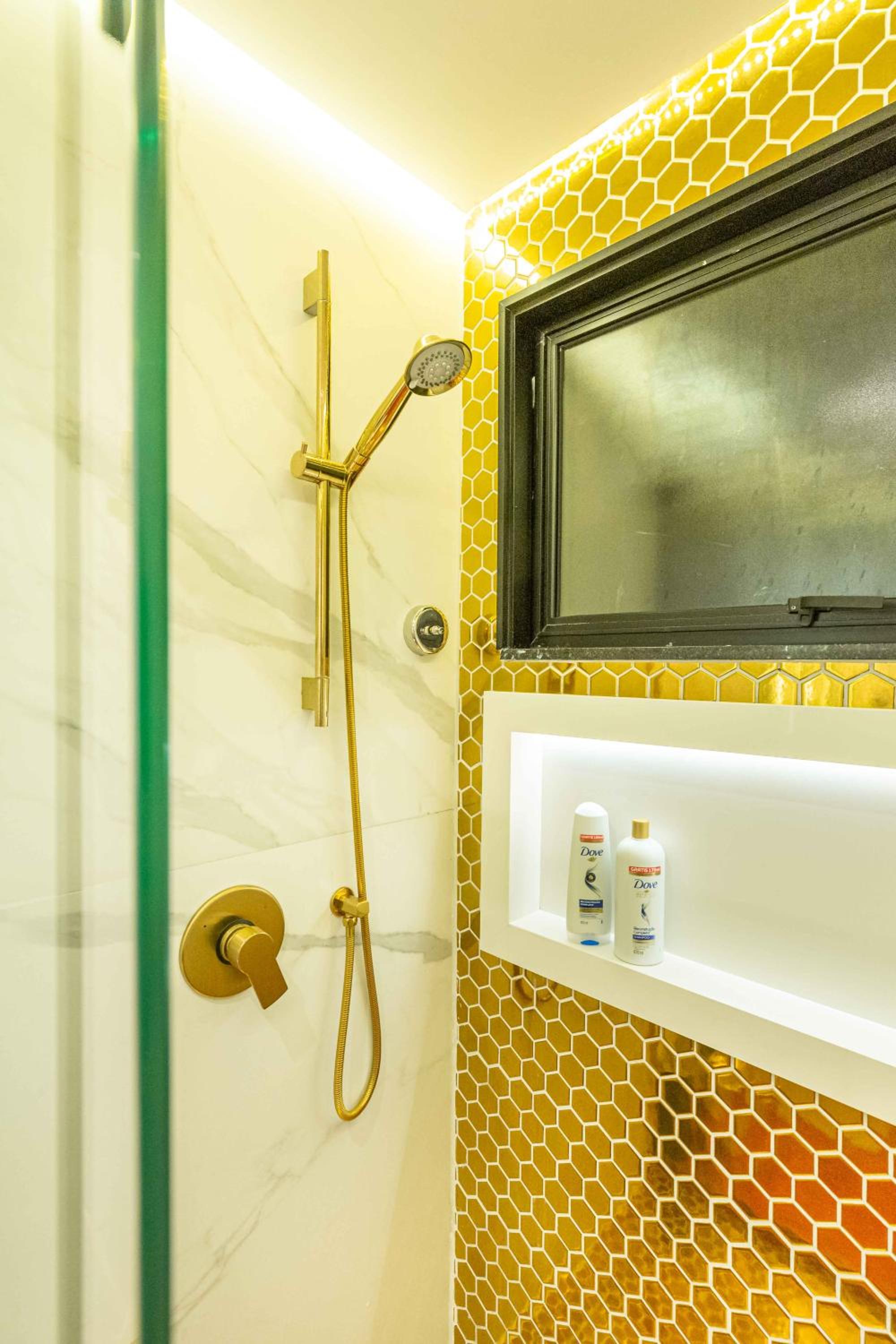 Deluxe Suite - Photo 7
