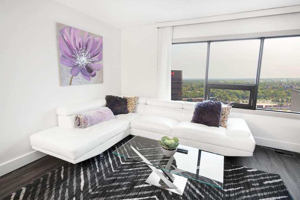 Apartment photo 2