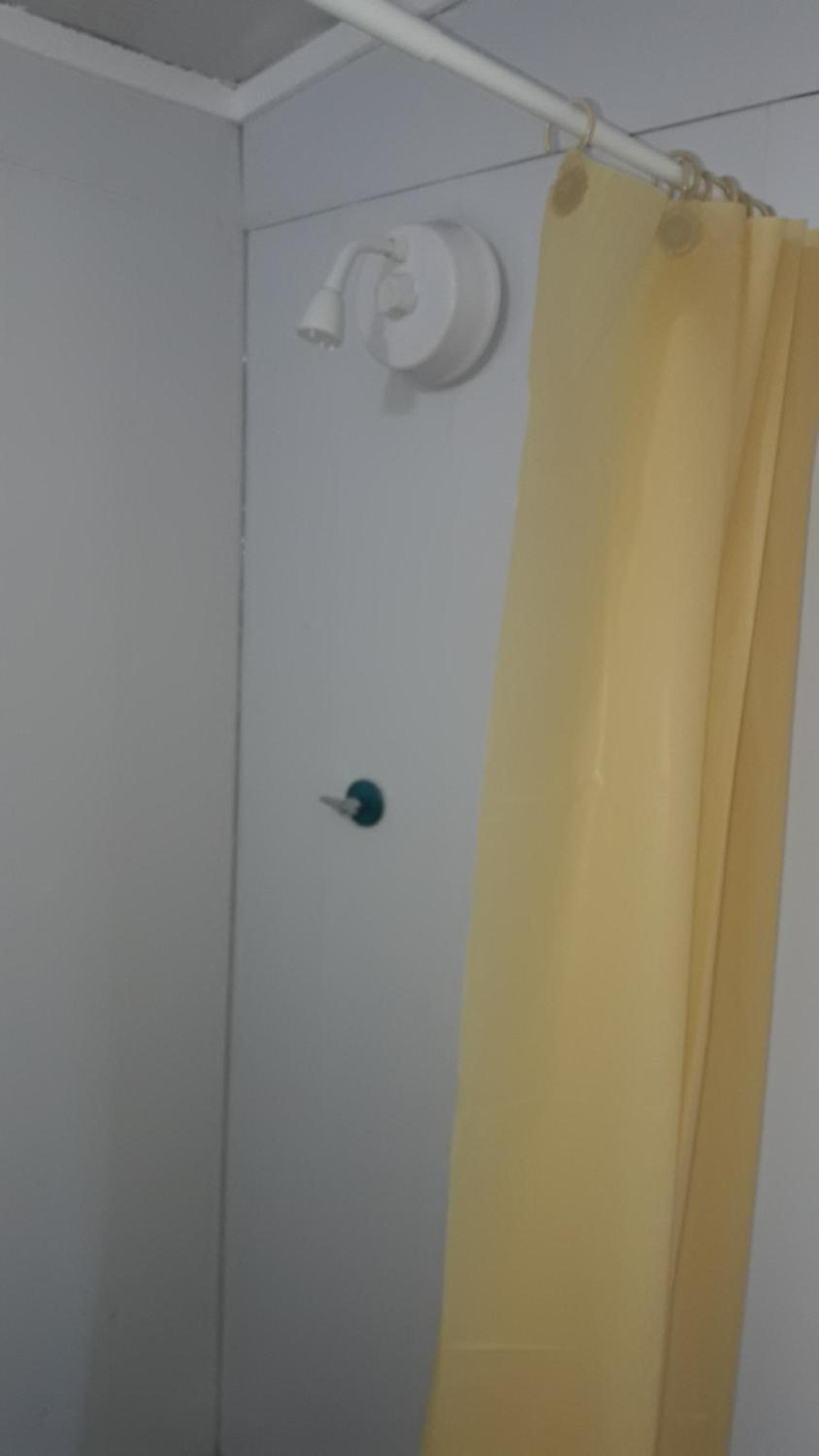 Small Quadruple Room photo 2