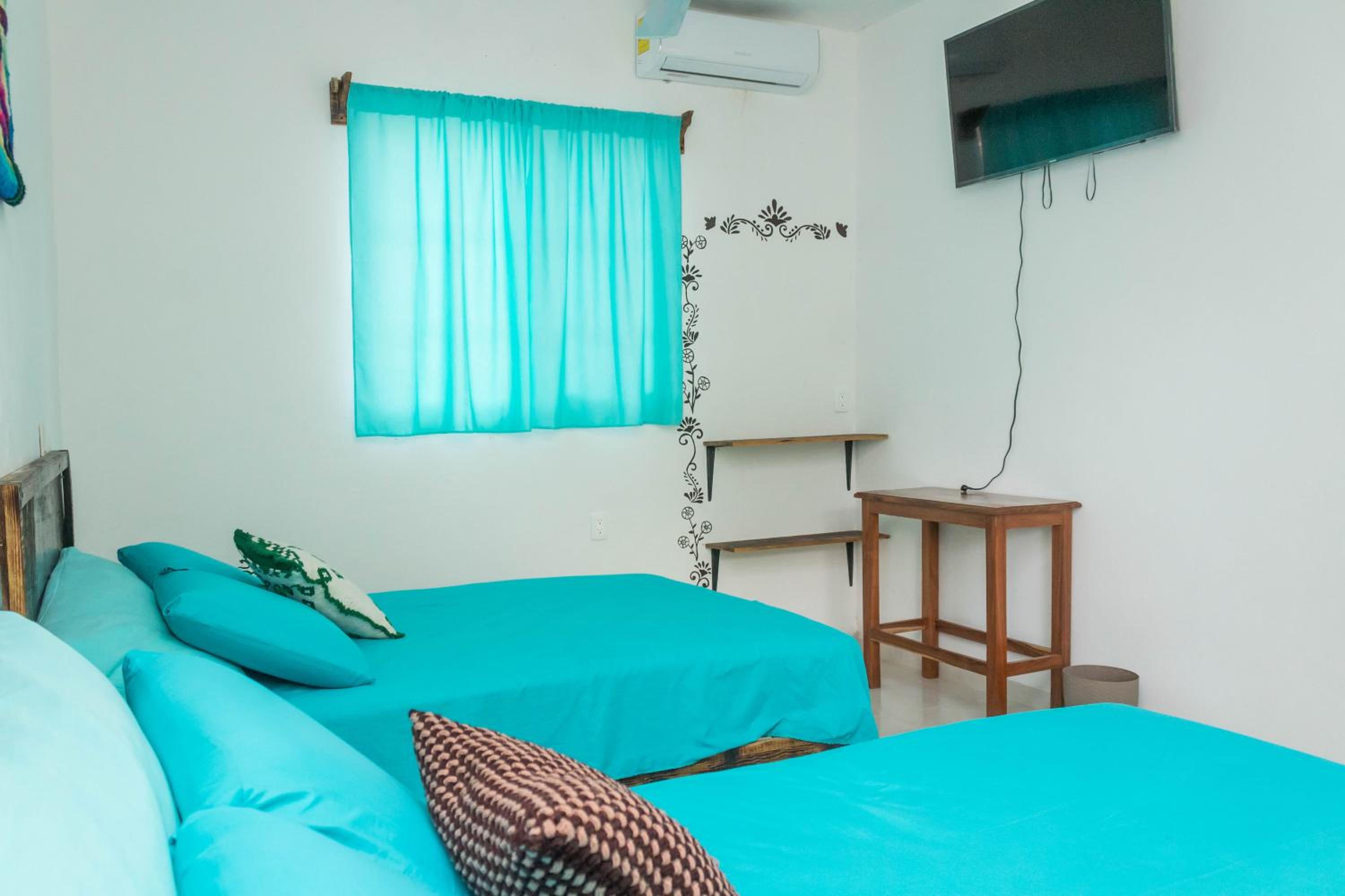 Double Room with Two Double Beds photo 2