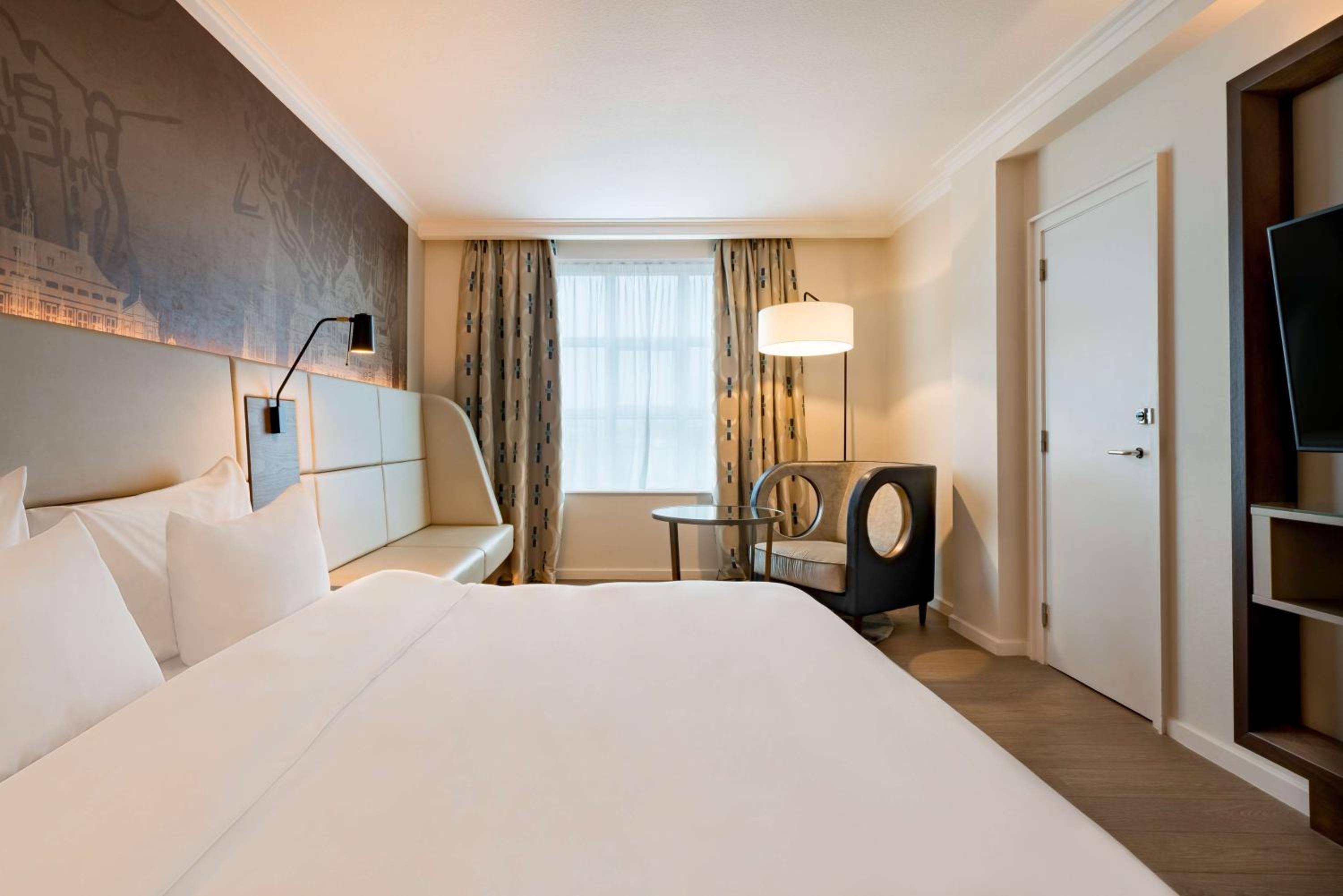 Premium Room - Photo 8