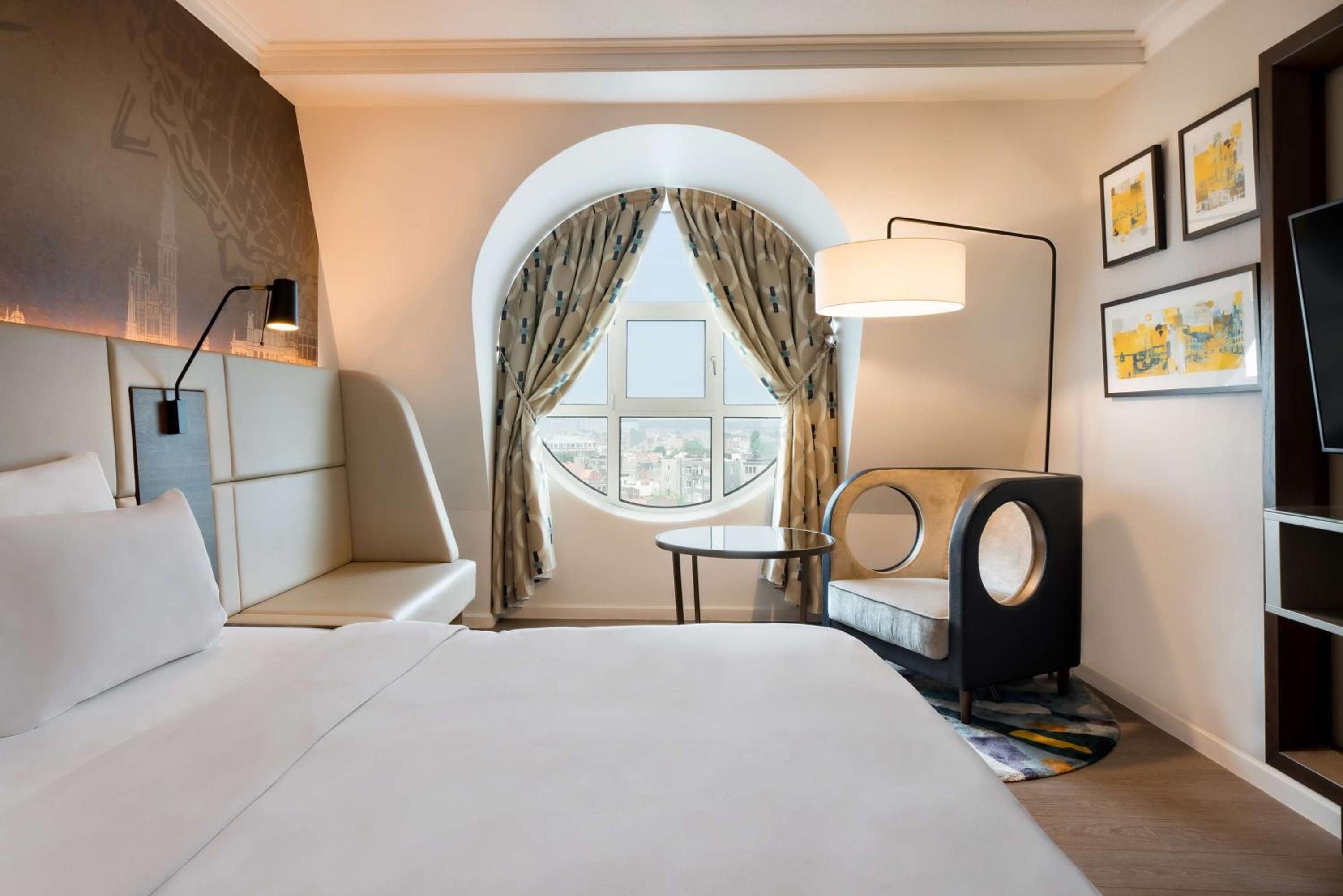 Premium Room - Photo 7