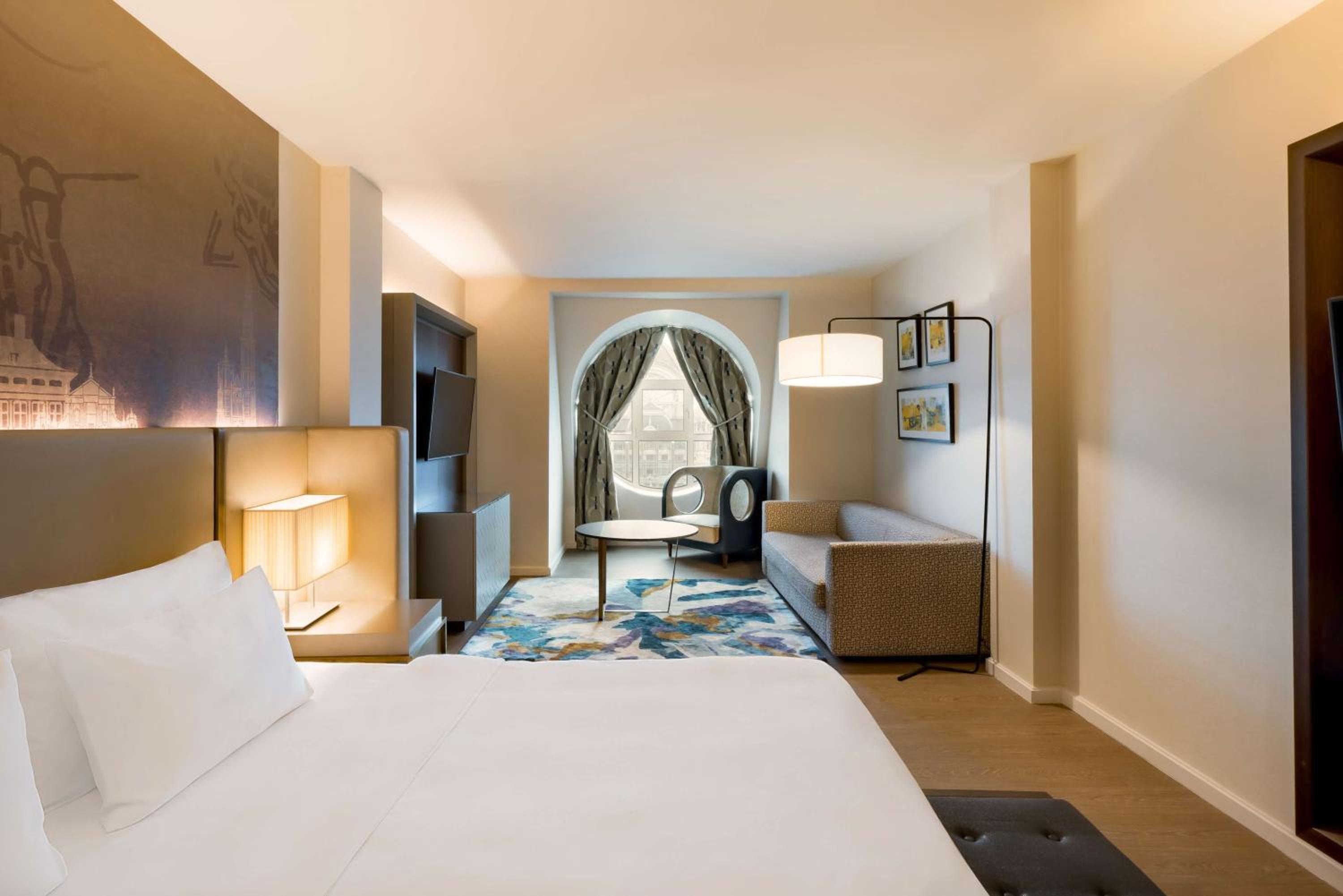 Junior Suite with City View