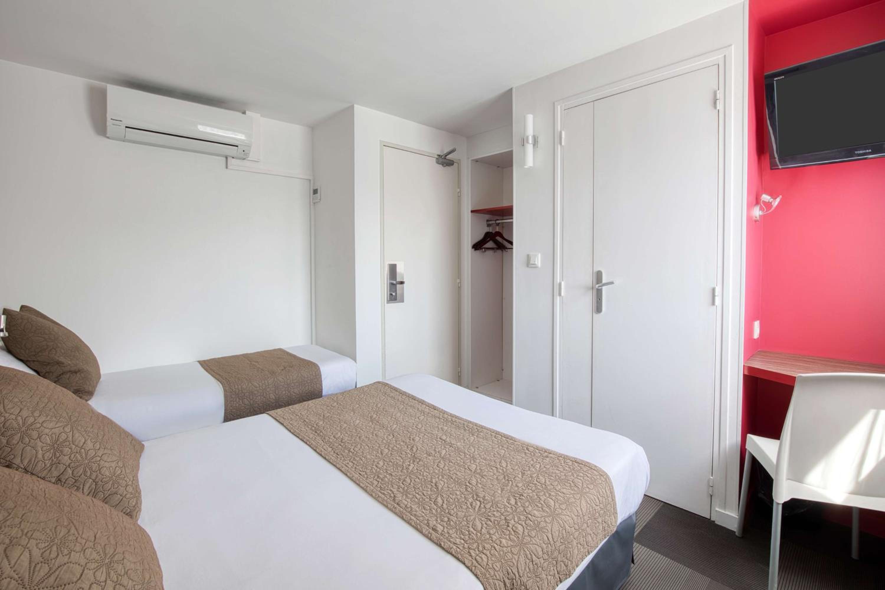 Standard Triple Room - Photo 5