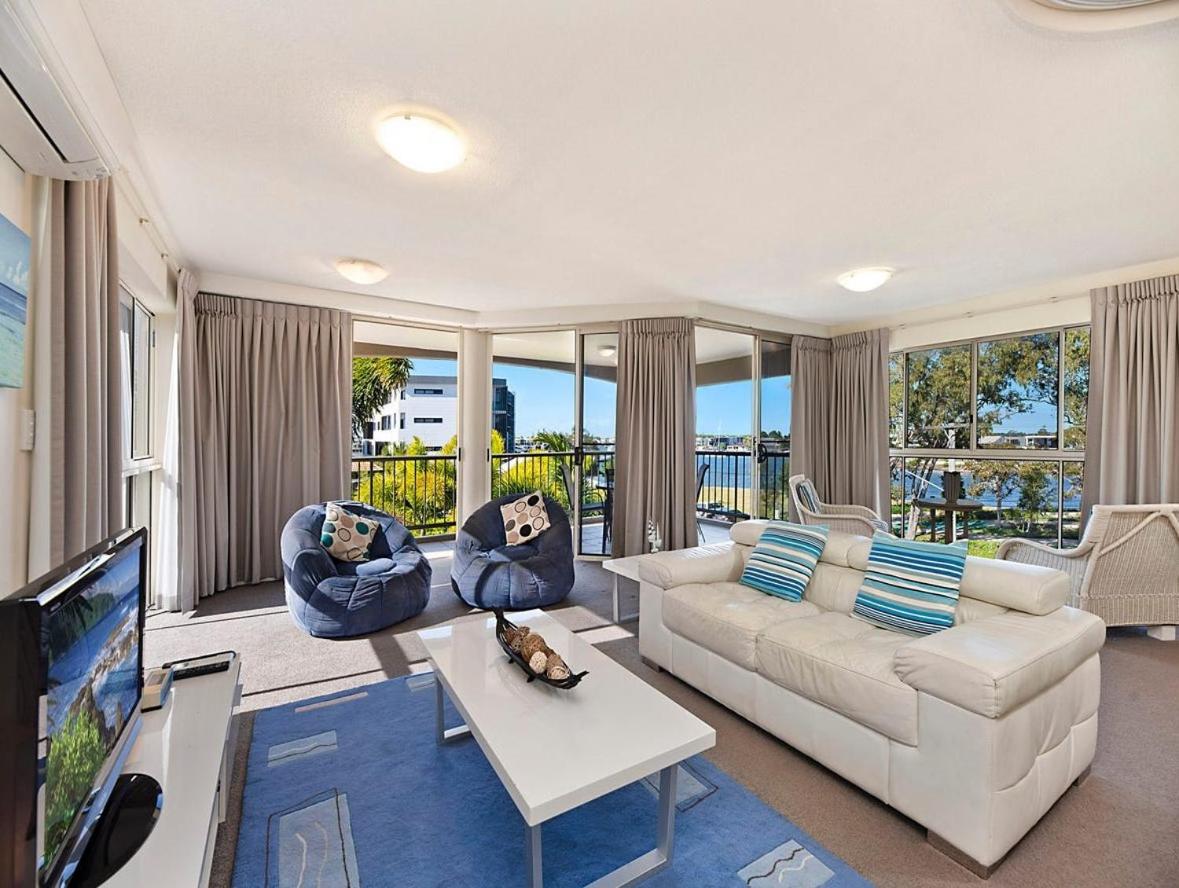 RIVA - 2 Bed 2 Bath Superior Apartment