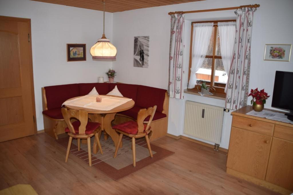 Apartment with Balcony photo 2