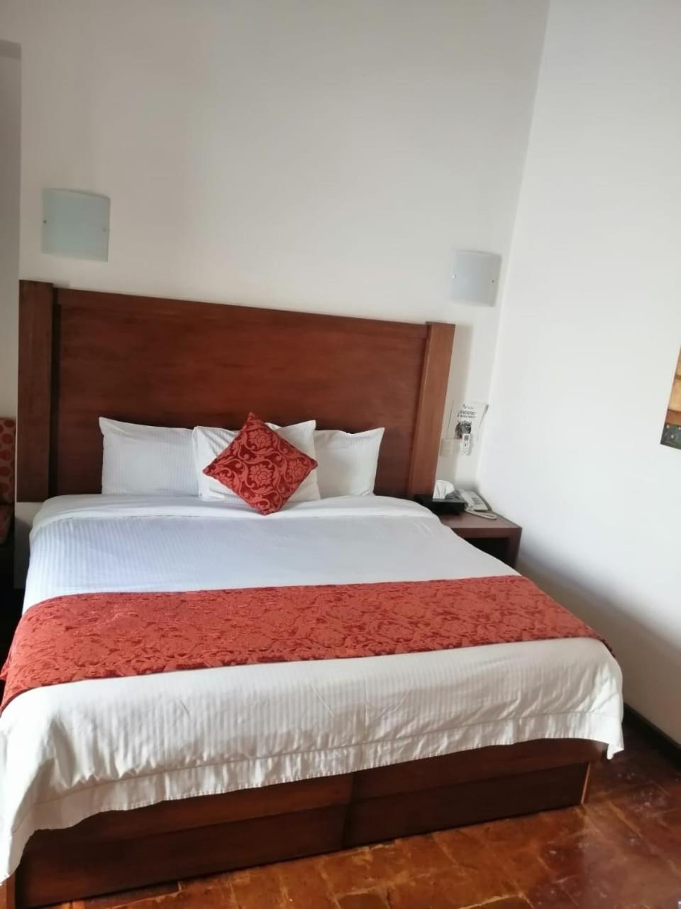 Small Double Room - Photo 1