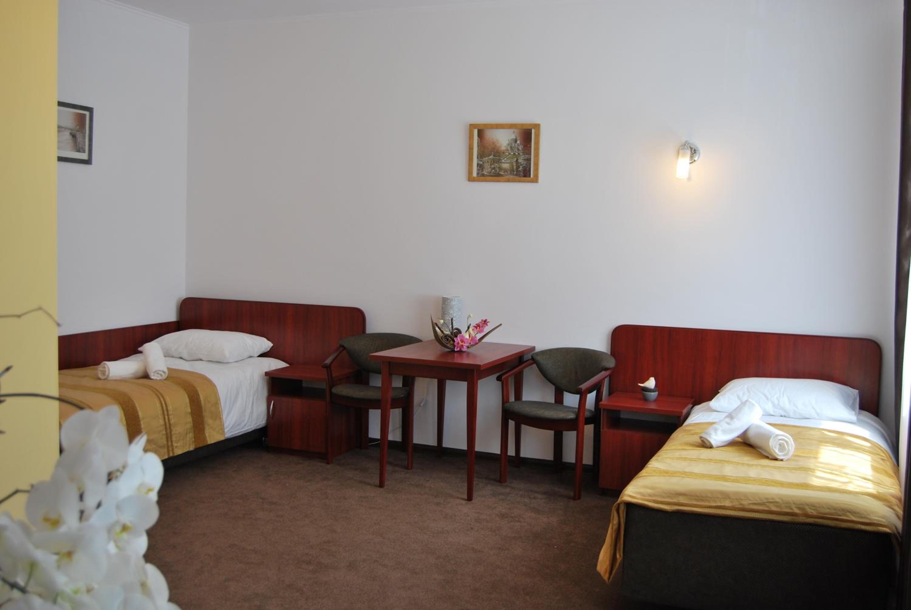 Standard Triple Room - Photo 1