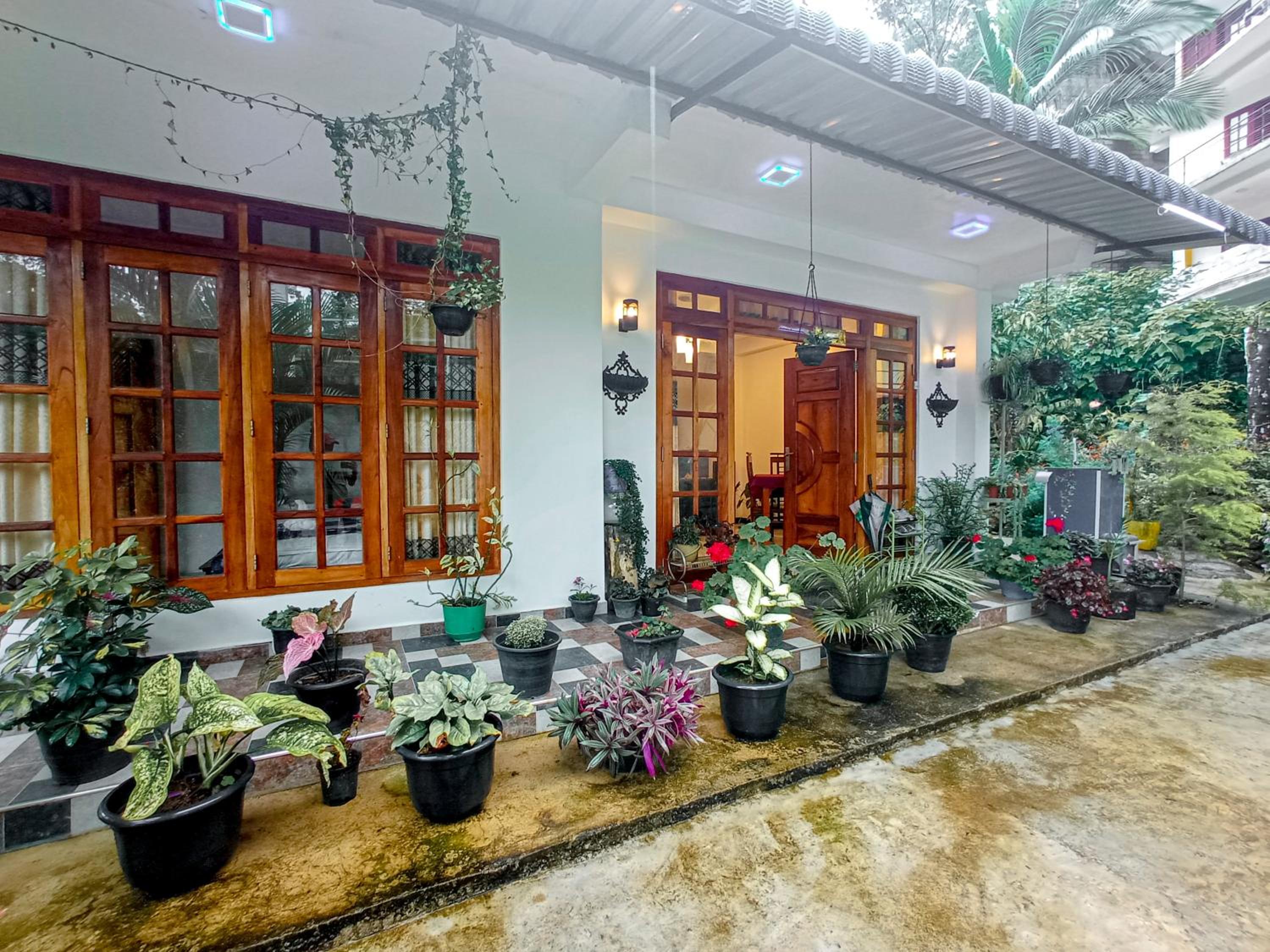 Family Room with Balcony photo 1