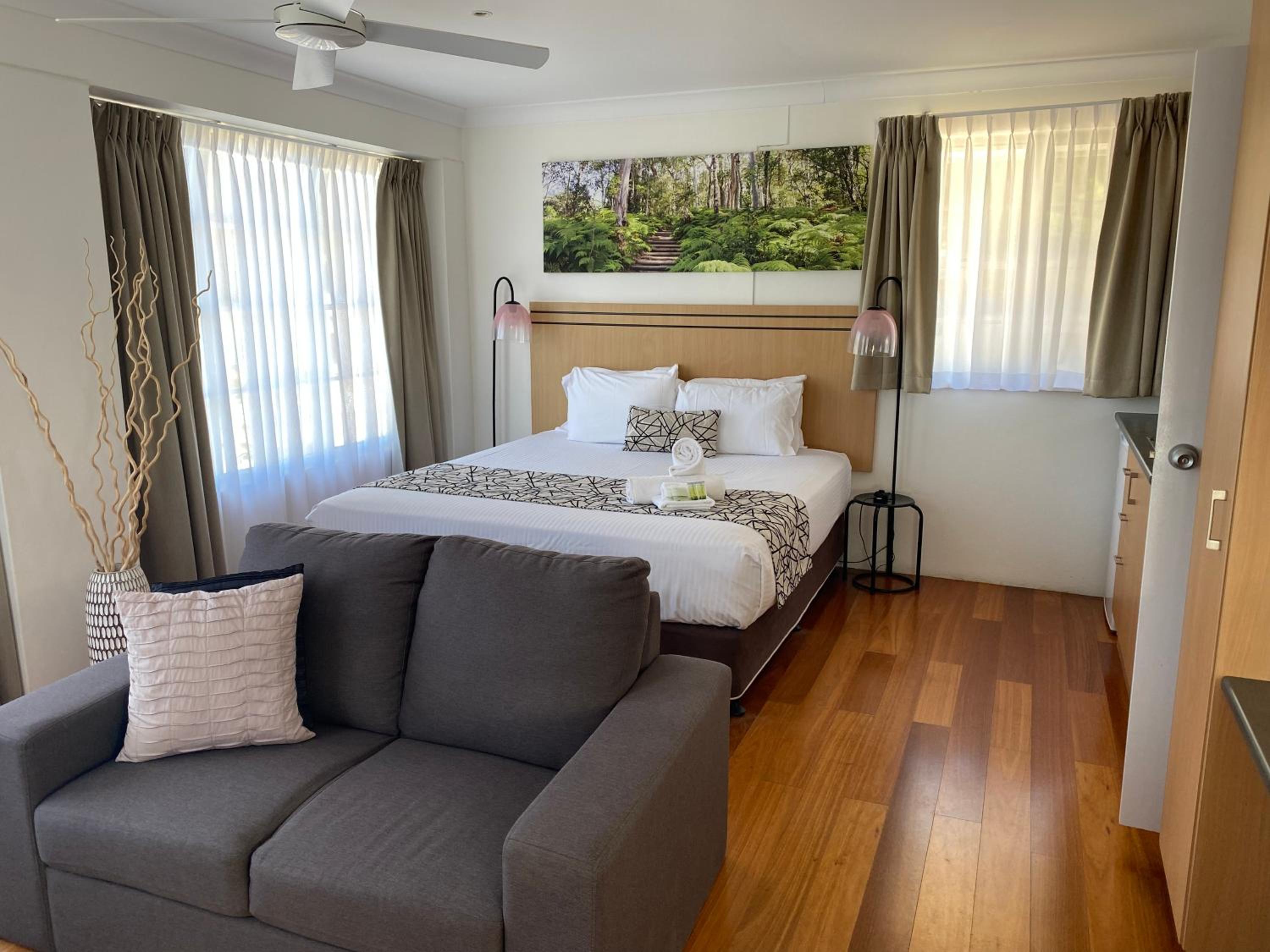 King Room with Spa Bath