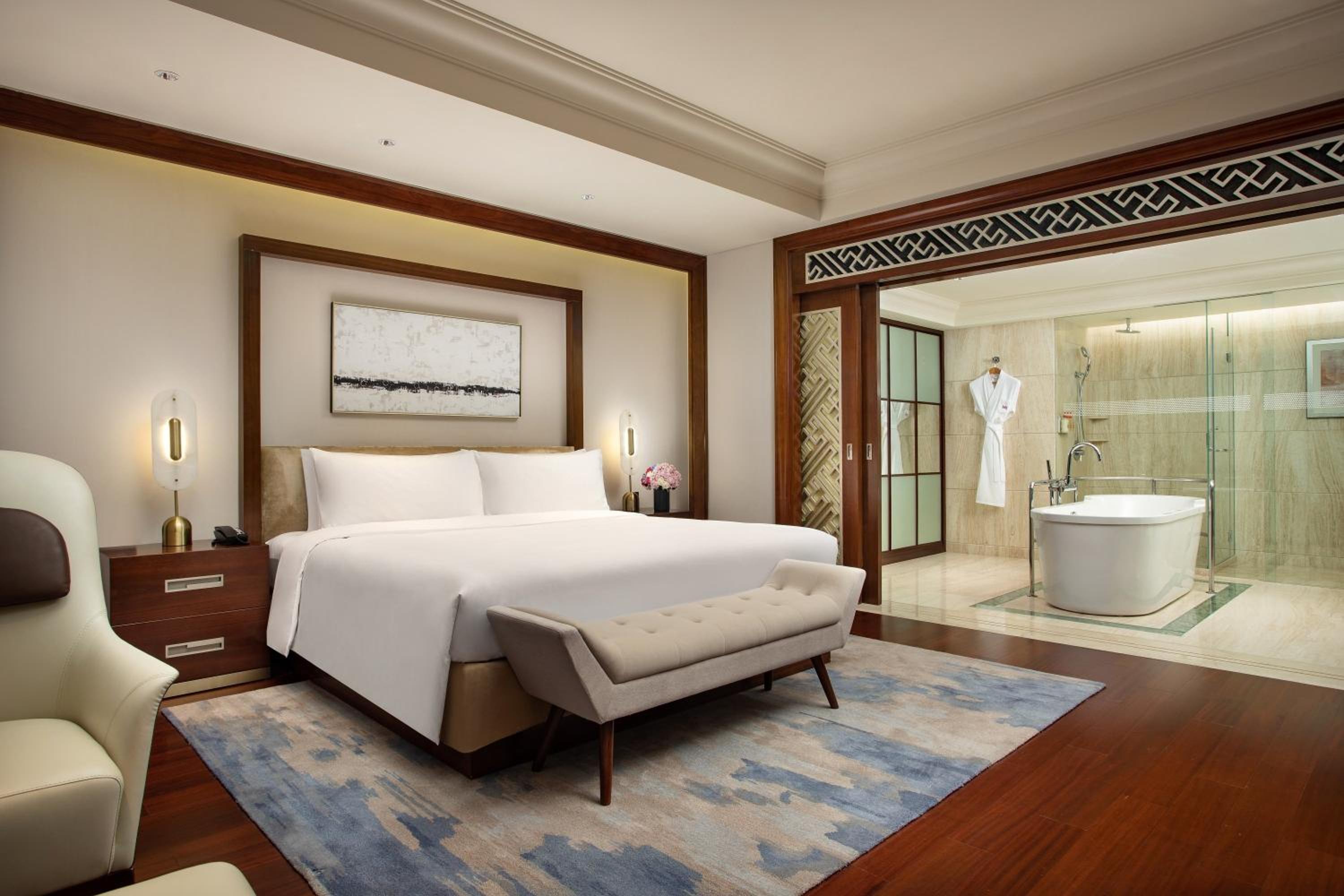 Chancellor King Suite