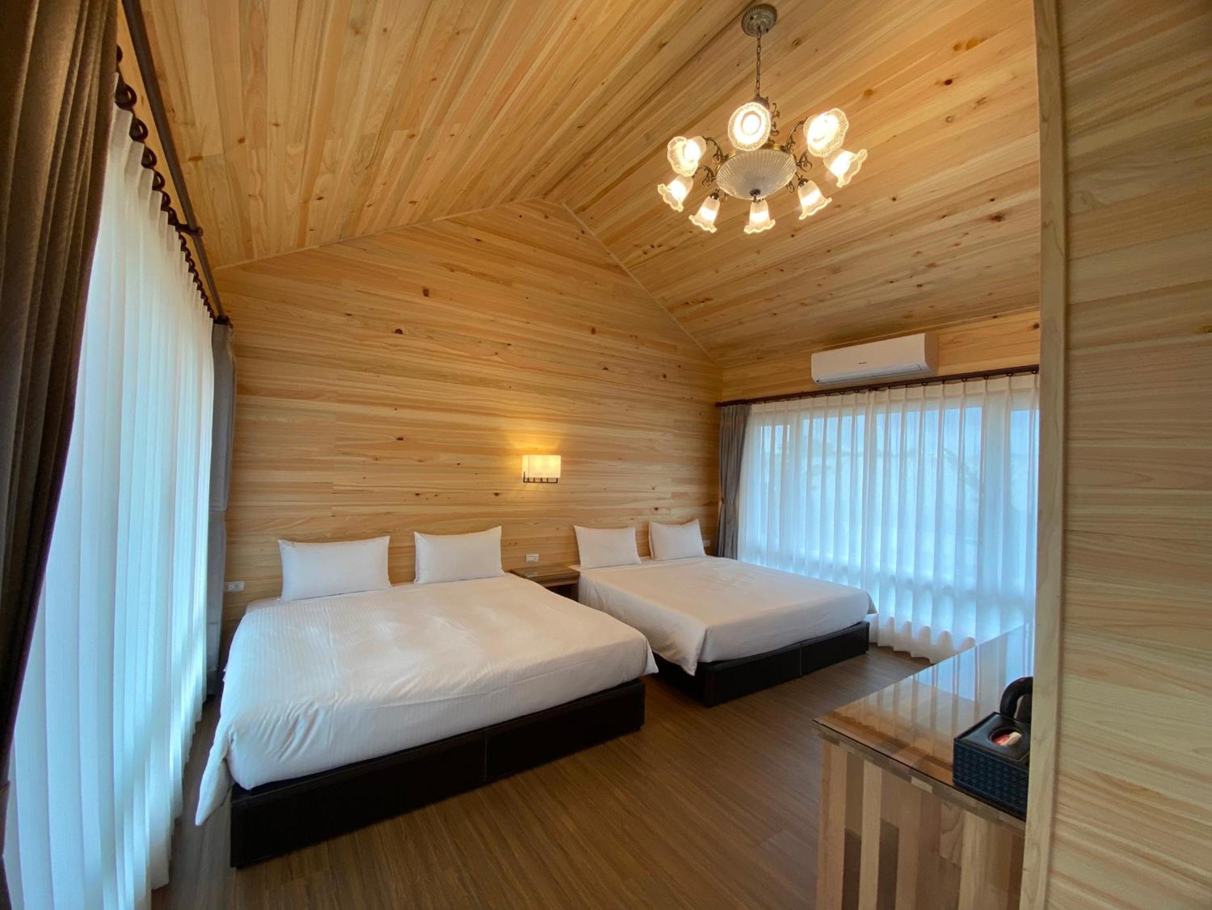 Classic Chalet Quadruple Room photo 3