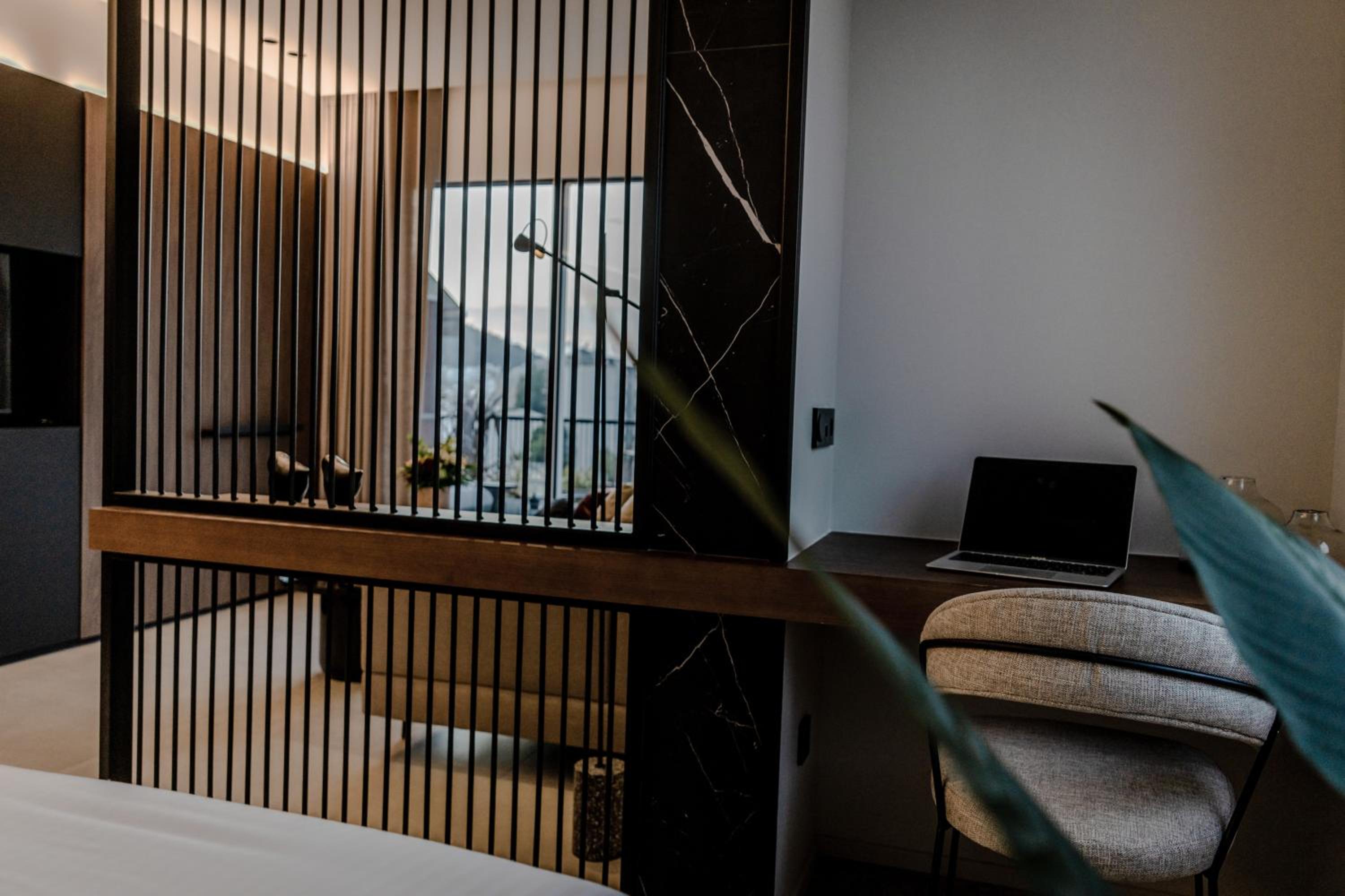 Executive Suite photo 2