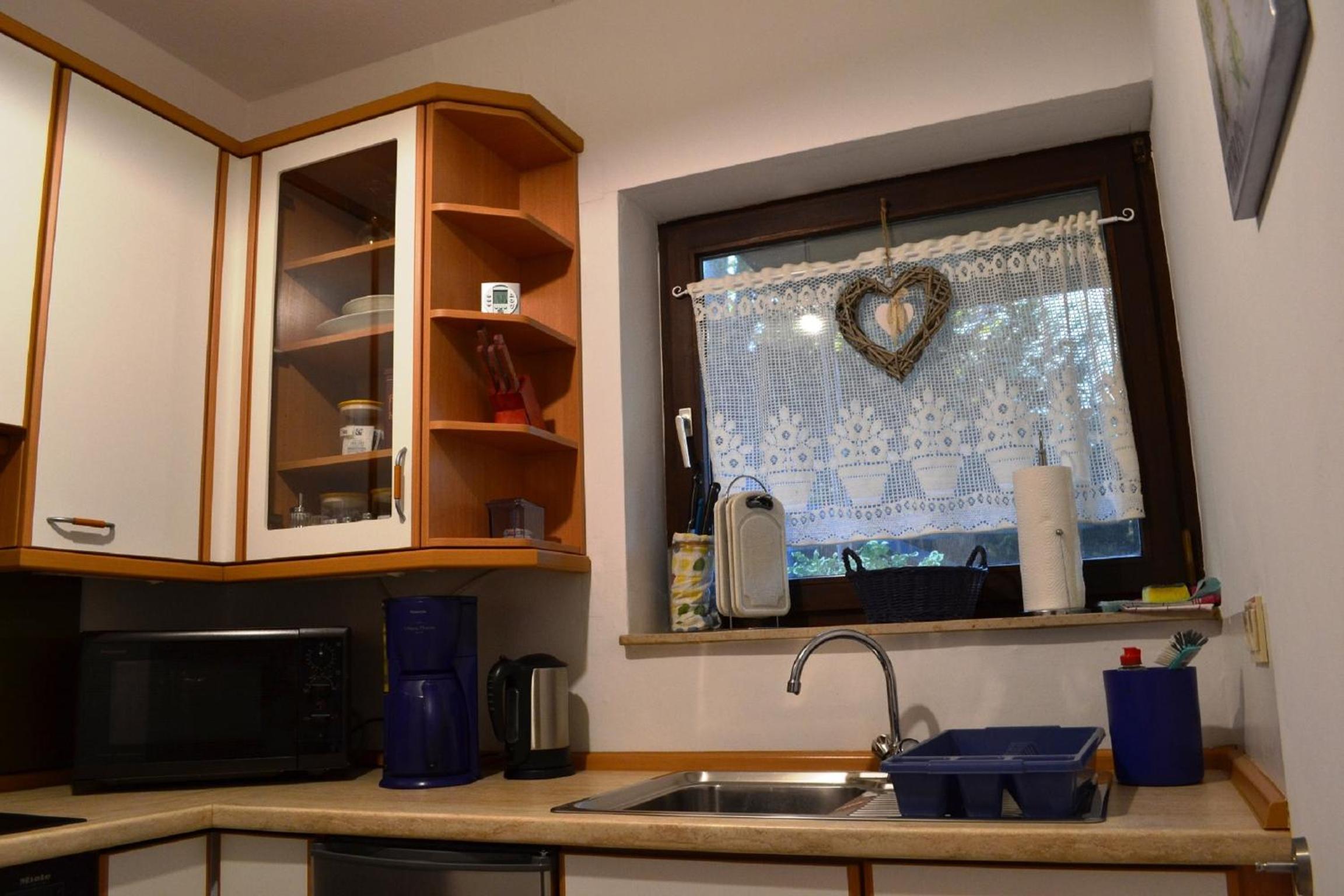 One-Bedroom Apartment - Photo 12