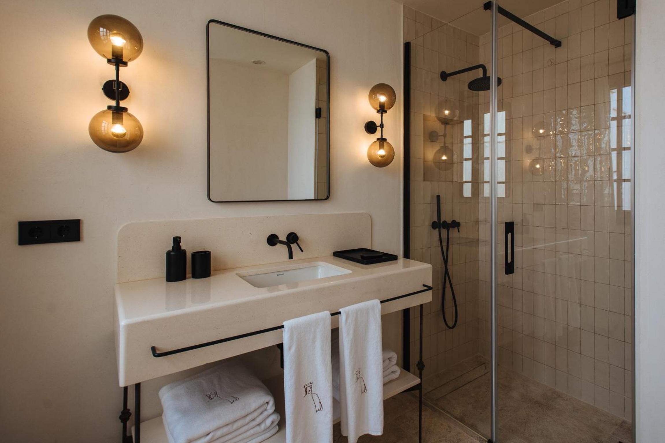 Suite with Private Pool - Photo 5