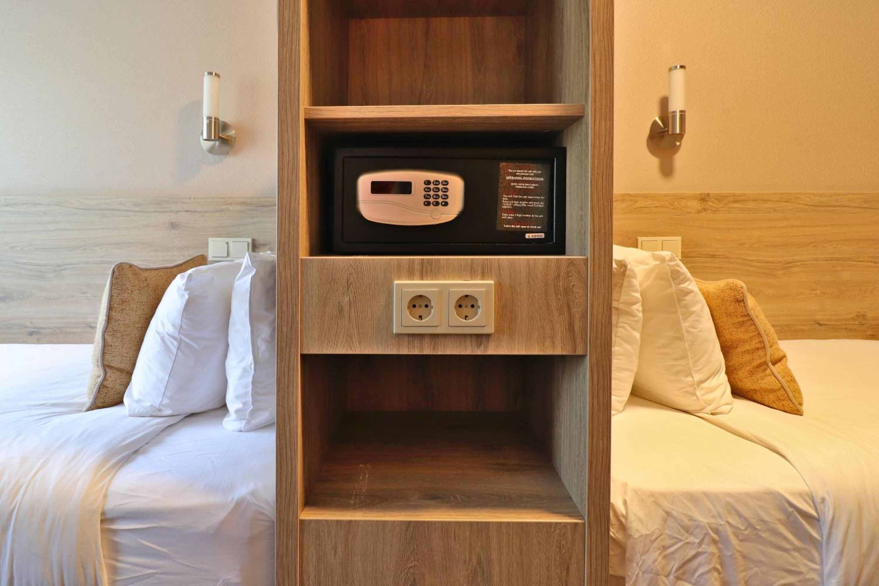 Economy Twin Room photo 1