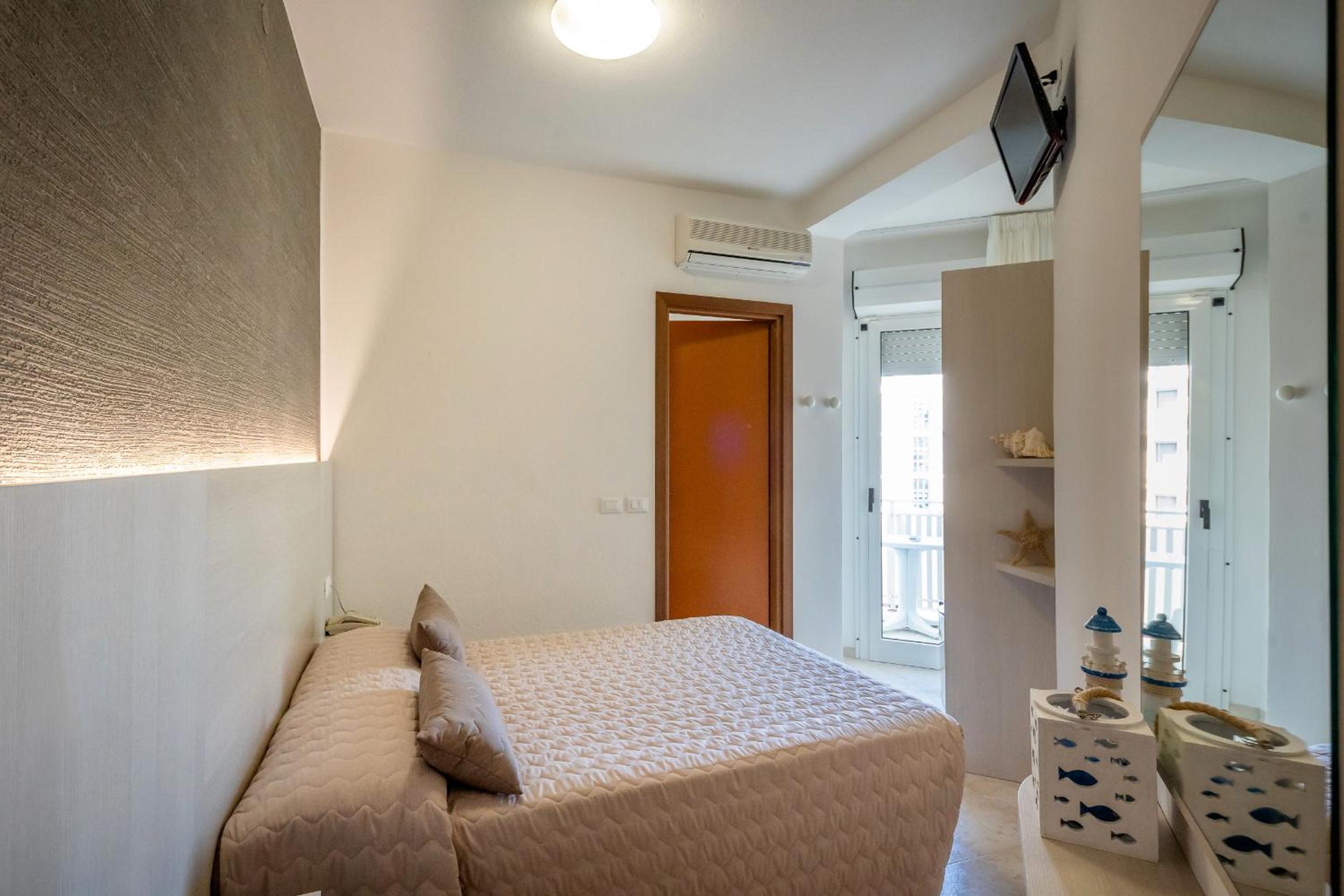 Budget Double Room photo 1