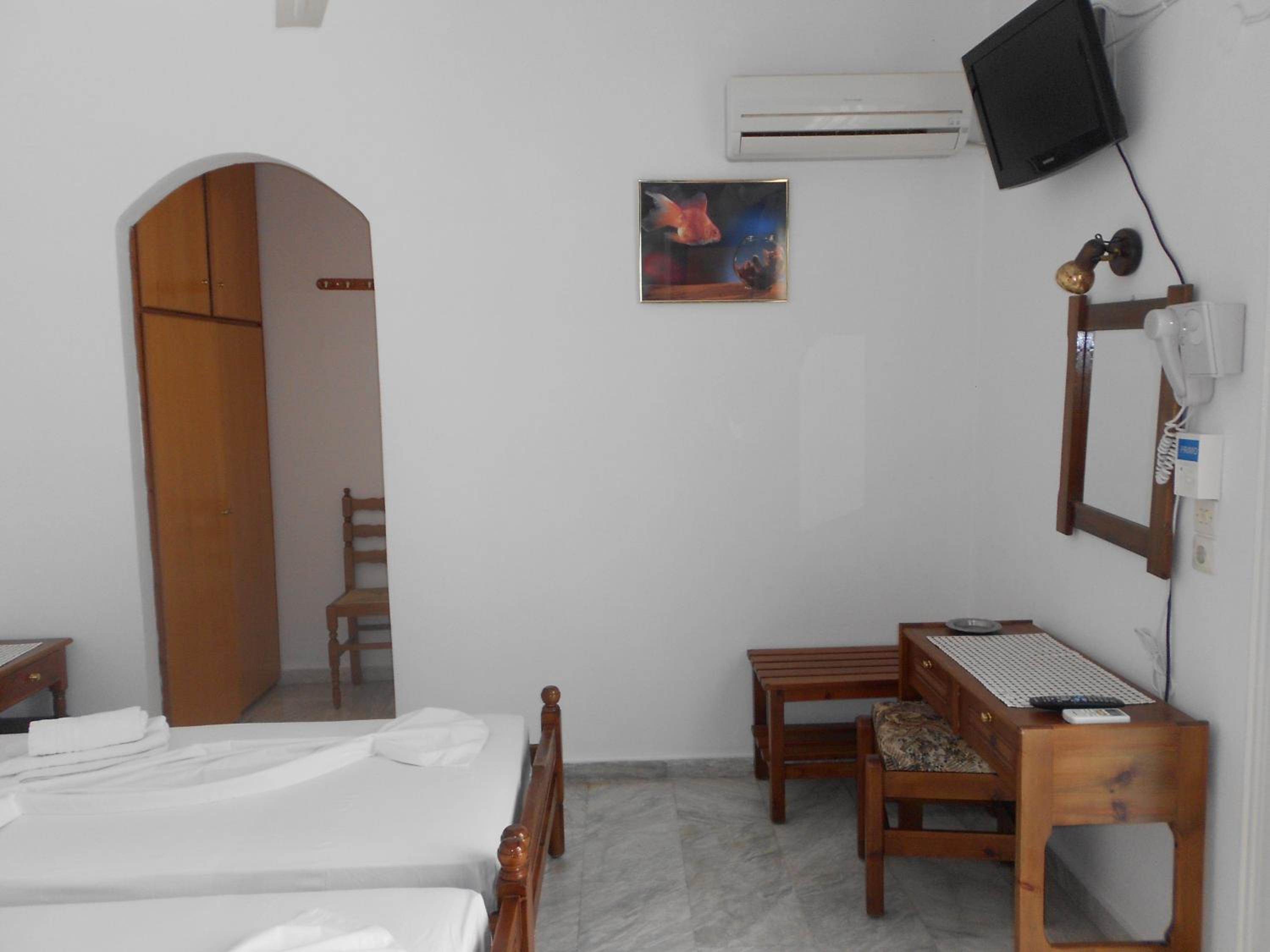 Double Room with Sea View - Photo 10