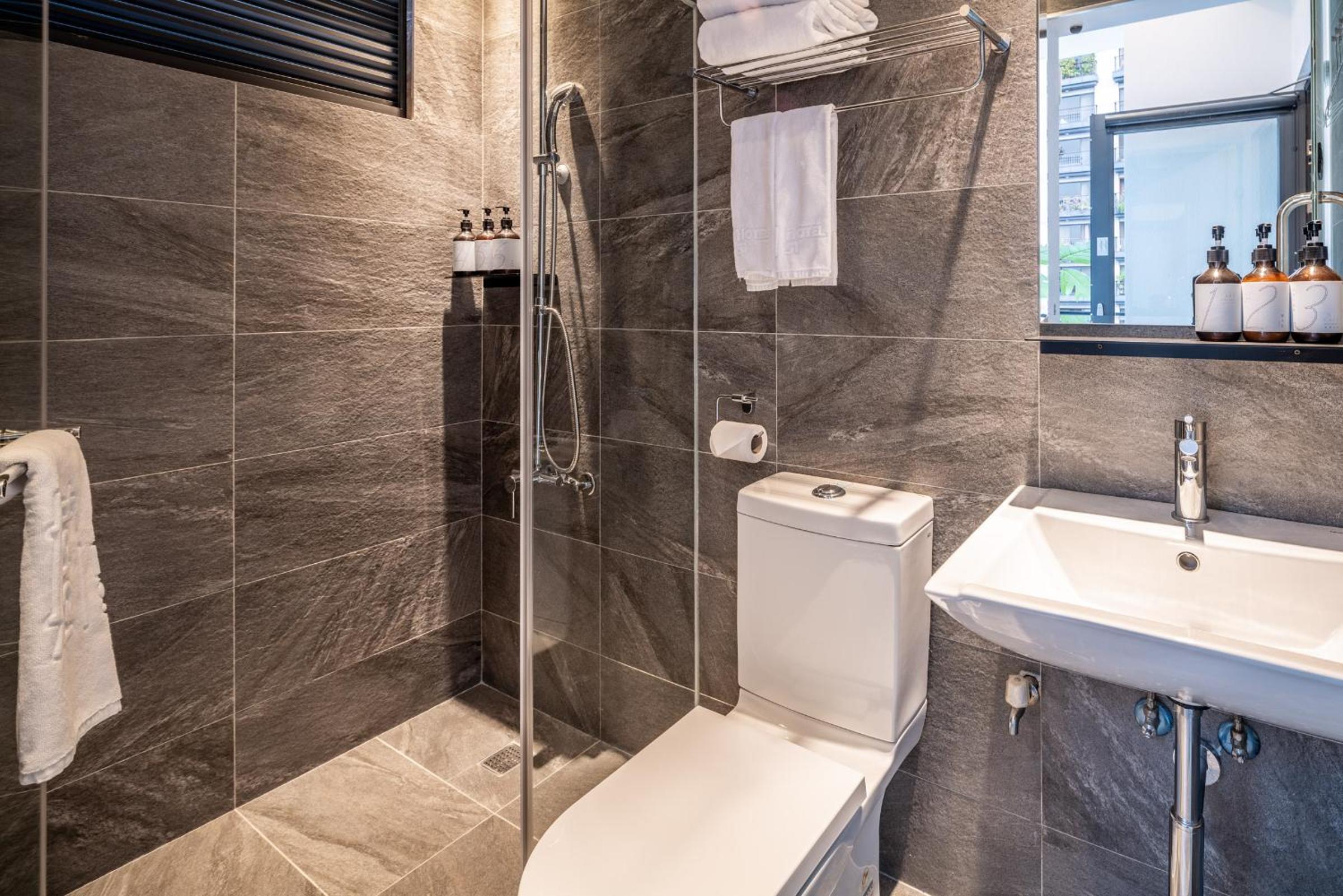 Duplex Suite - Photo 3