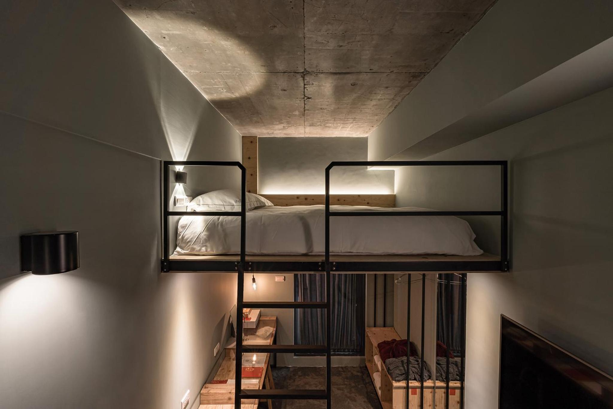 Duplex Suite - Photo 1