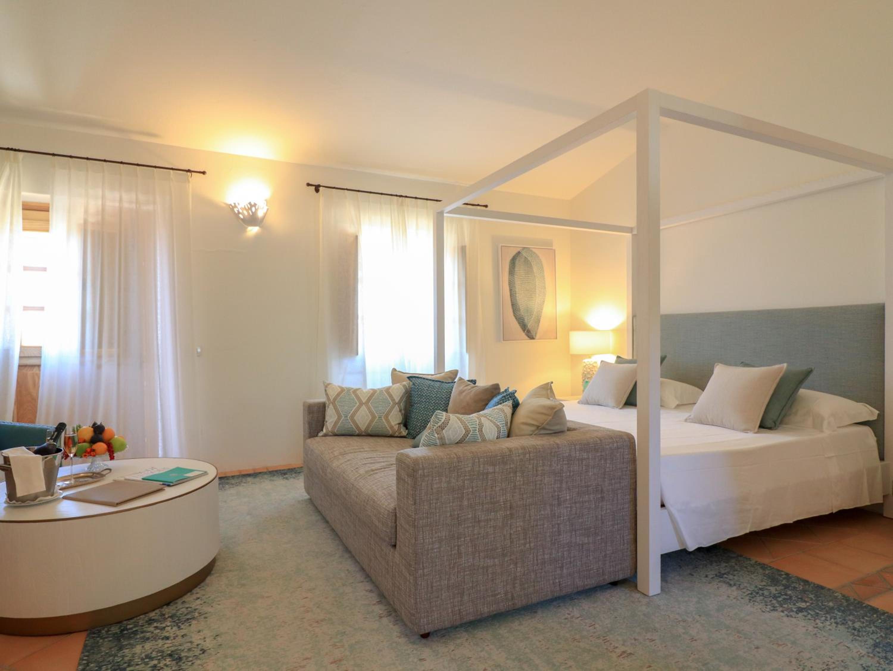 Deluxe Suite - Photo 2