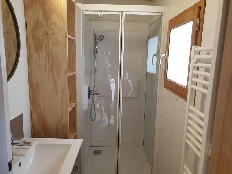 Mobile Home - Photo 4