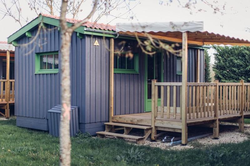 Mobile Home - Photo 5