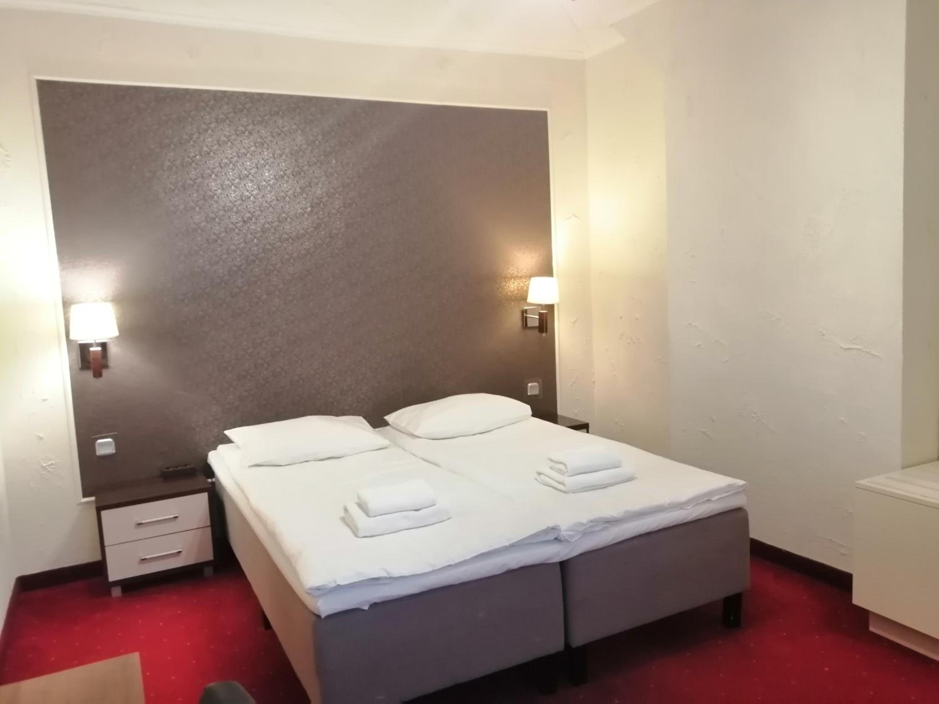 Deluxe Double or Twin Room